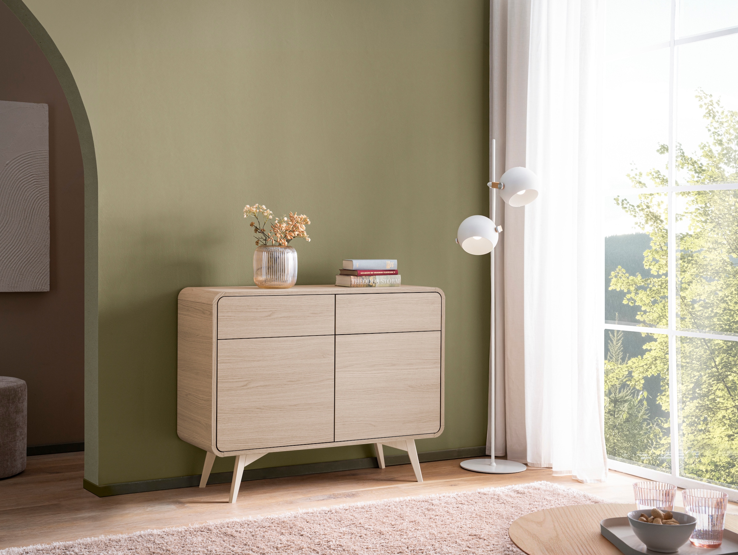 Home affaire Sideboard »Torsby, moderner Schrank, Kommode in Eiche Natur, 108 cm breit« abgerundete Ecken, ausreichend Stauraum, vielseitig einsetzbar