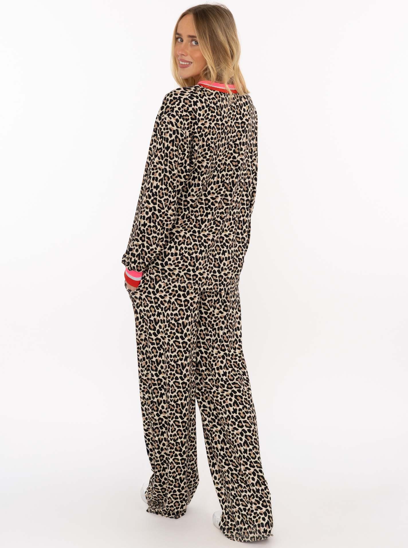 Zwillingsherz Blusenshirt »"Leo"« Leichtes Material, gestreifte Bündchen, Leomuster, V-Neck