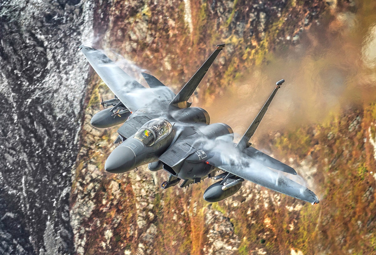 Image of Papermoon Fototapete "F15 Fighter"