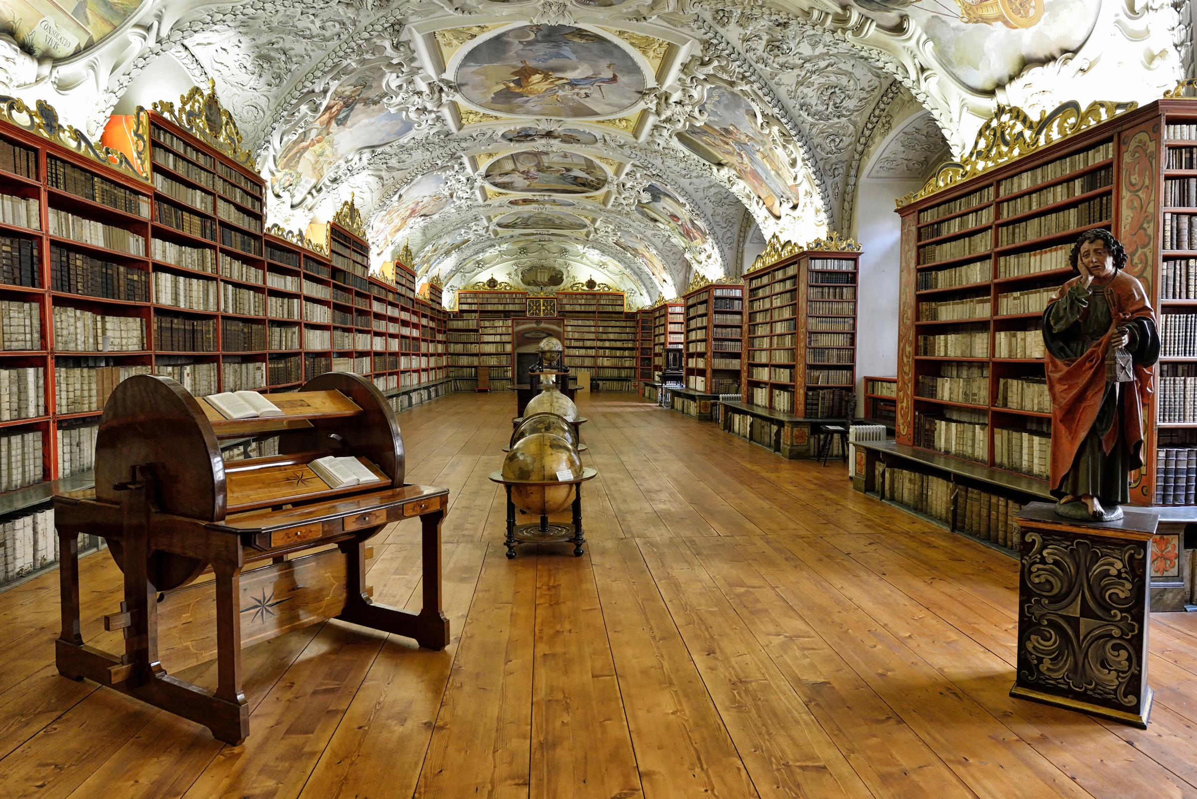 Image of Papermoon Fototapete "ARCHITEKTUR-BIBLIOTHEK VON STRAHOV KLOSTER JAHR 1143"