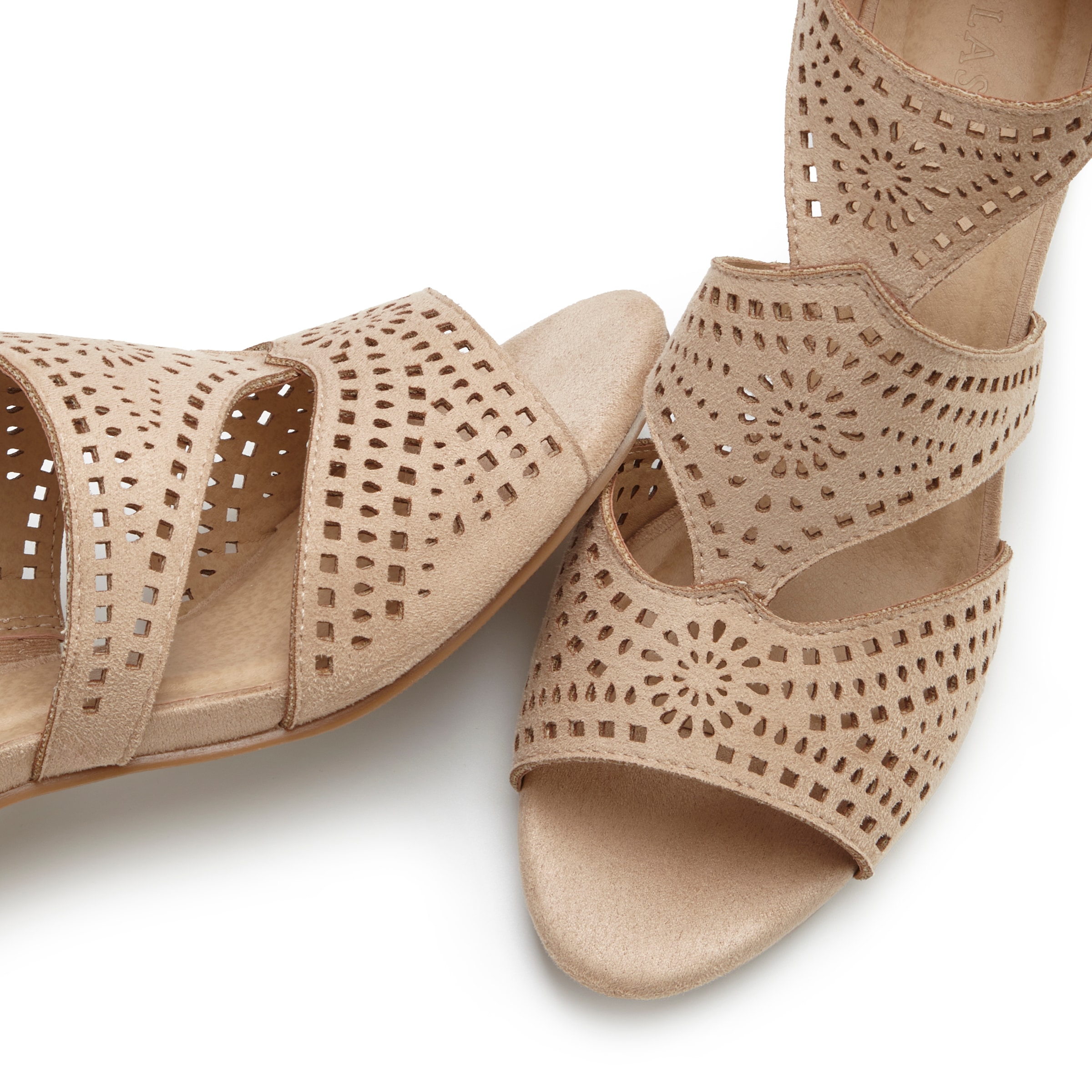 LASCANA Sandales à lanières »Sommerschuh,«  mit Blockabsatz VEGAN