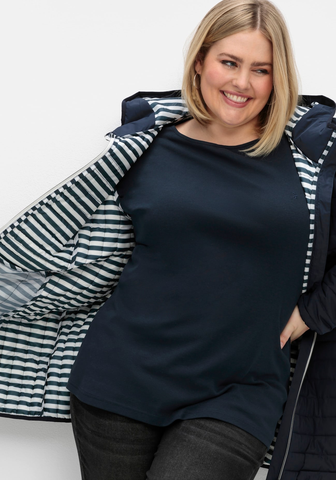 Sheego Steppjacke, mit Kapuze