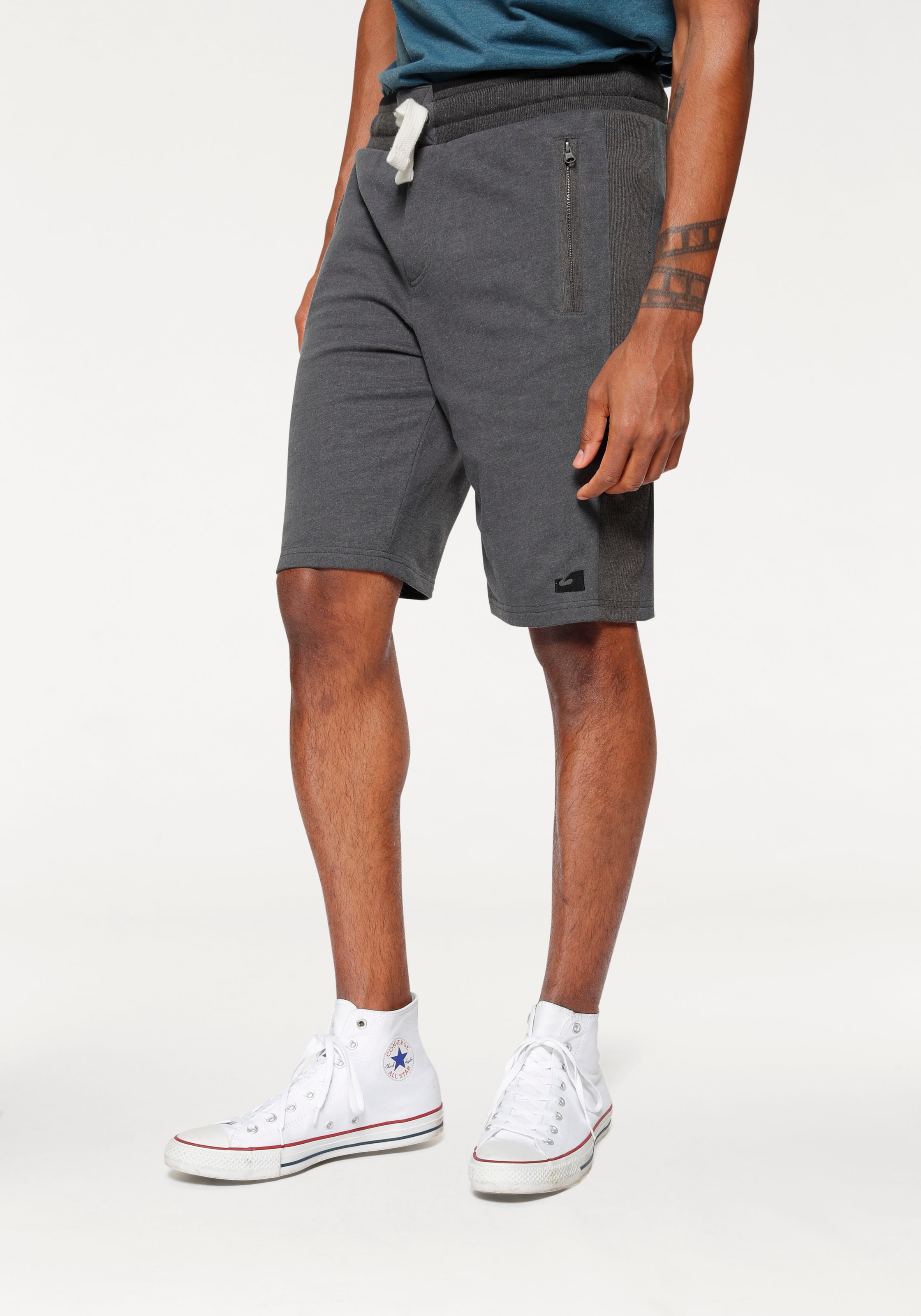 Image of Ocean Sportswear Sweatshorts »Relax Fit«, mit Reissverschlusstaschen bei Ackermann Versand Schweiz