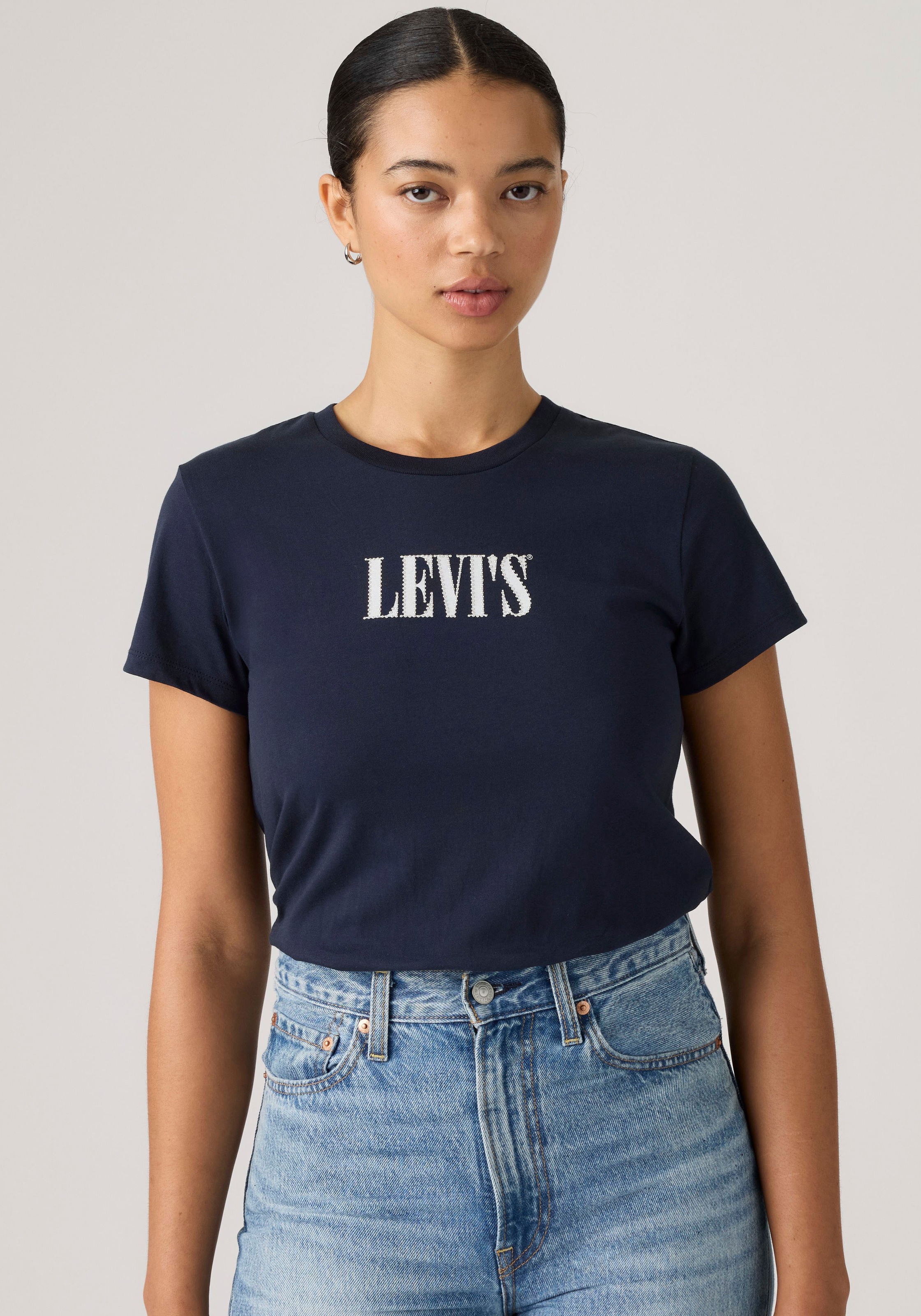 Levi's® Shirt à col rond »THE PERFECT TEE« avec logo en impression métallique holographique