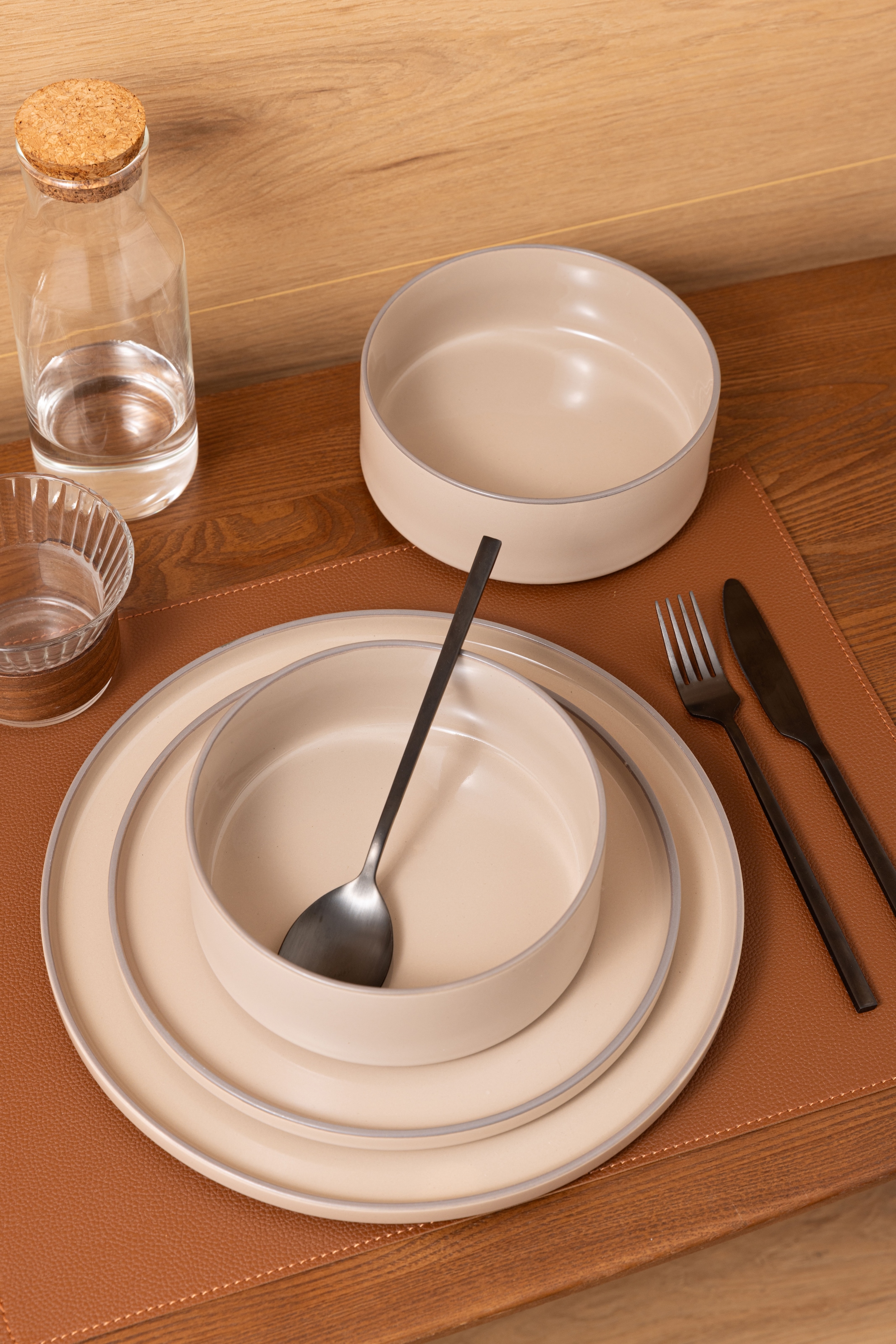 GOODproduct Set de vaisselle »Ylvii, aussen matt, innen glänzend« spülmaschinenfest und mikrowellengeeignet