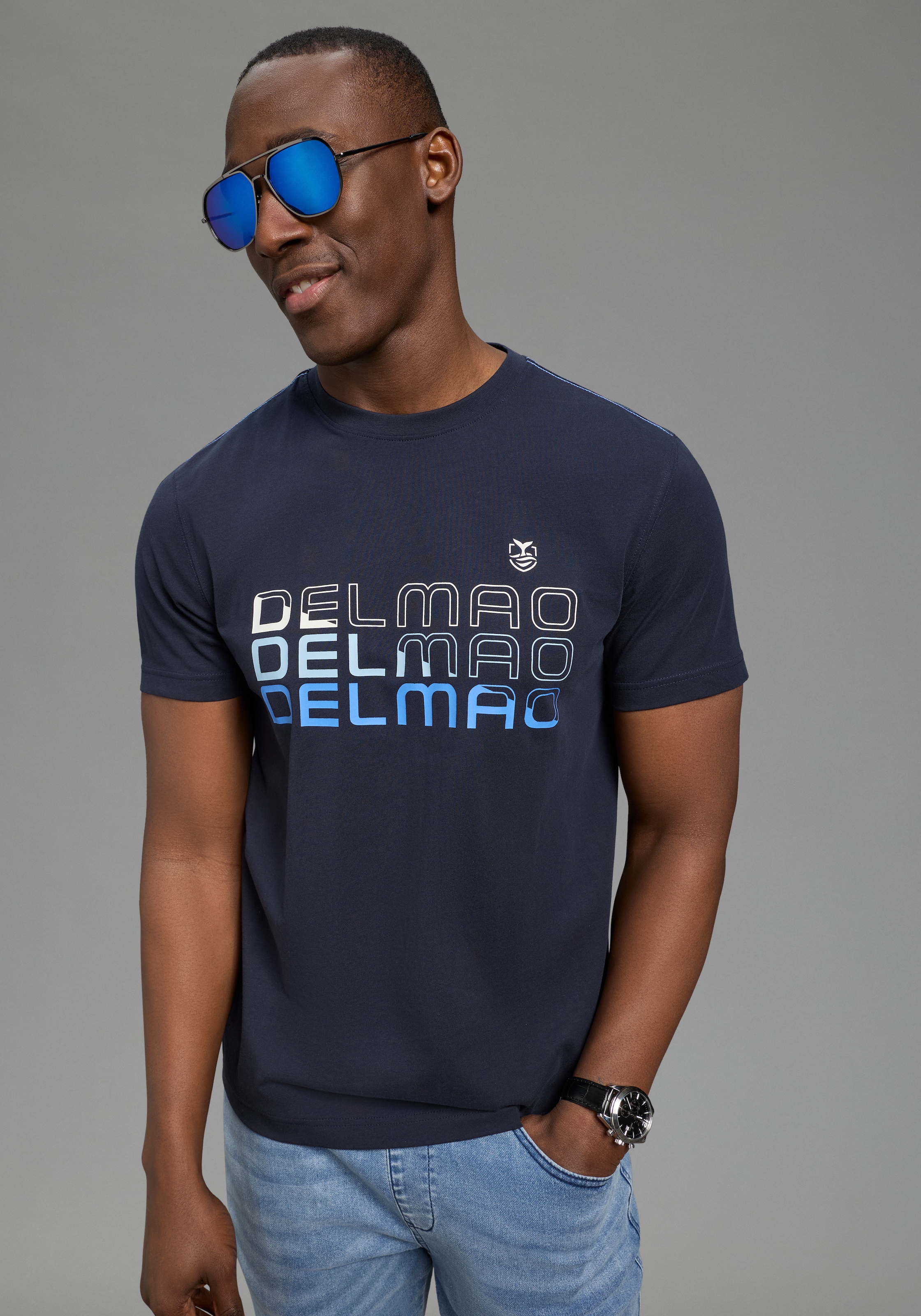 Image of DELMAO Rundhalsshirt "Neue Kollektion" casual Stil, kurzarm, normale Passform, mit Rundhalsausschnitt