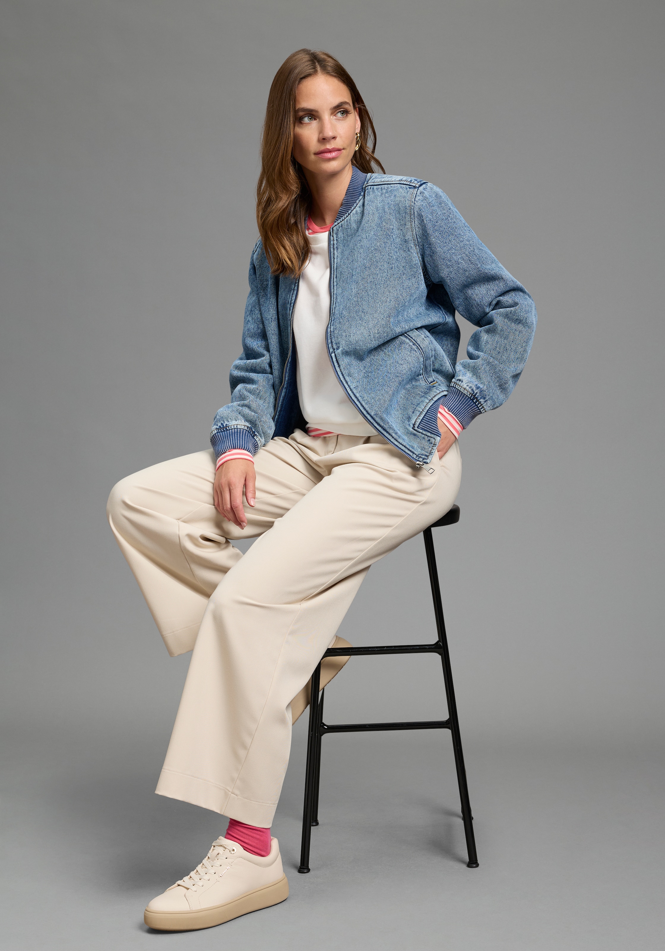 Arizona Veste en jean »im winterlicheren Denim« longueur hanches, coupe confort, avec fermeture éclair
