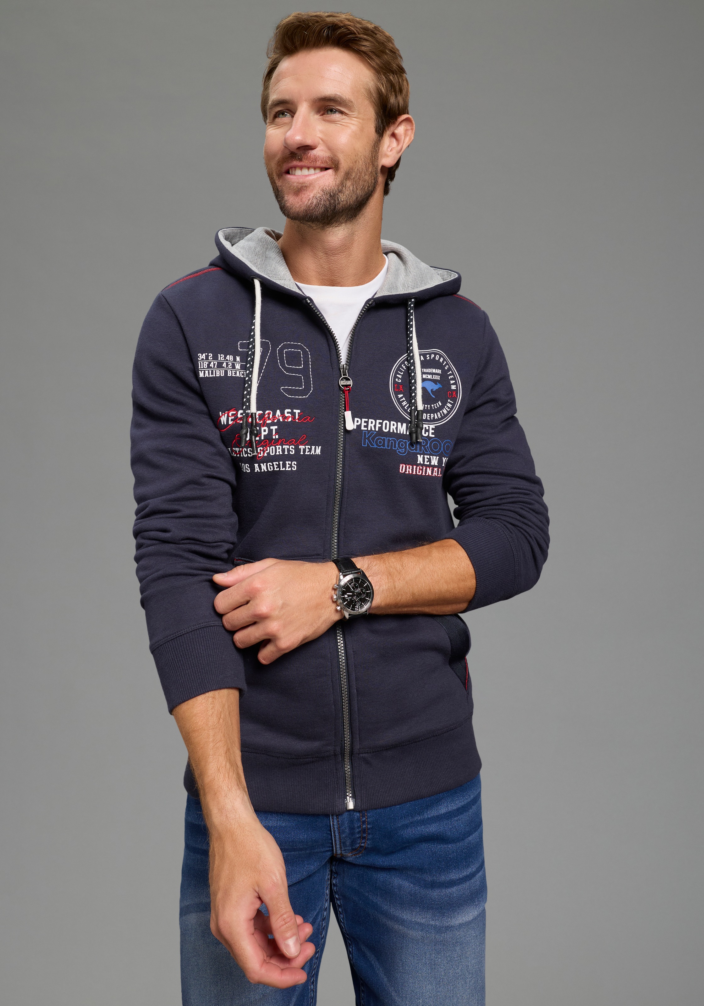 Image of KangaROOS Kapuzensweatjacke mit Kapuze und Kordelzug, aus angerauter Sweatware, schmale Passform