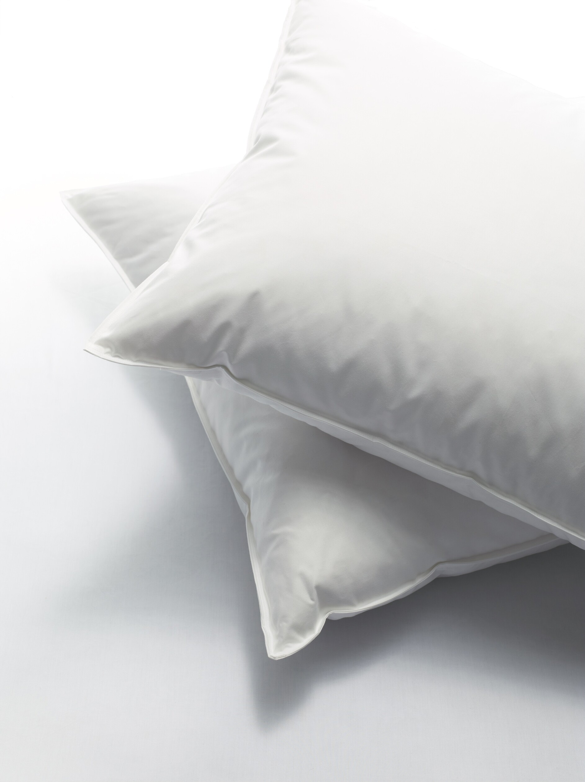 Image of Dauny Kopfkissen »Dauny White Clima«, Füllung: Aussen: 90% neue reine Gänsedaunen weiss, 10% Federchen, Vermischt mit 100% Viskose Outlast® PCM (50% Daunen 50% Viskose) Innen:100% neue reine Gänsefederchen, weiss, Bezug: 100% Baumwolle, (1 St.) bei Ackerm