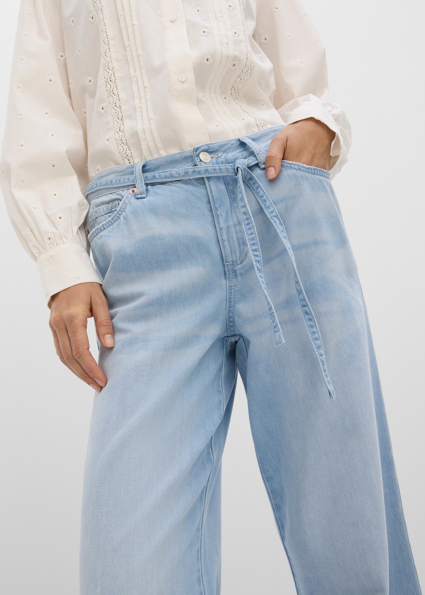 bonprix lockerer Loose Fit, low Stretch Denim, 5-Pocket-Design