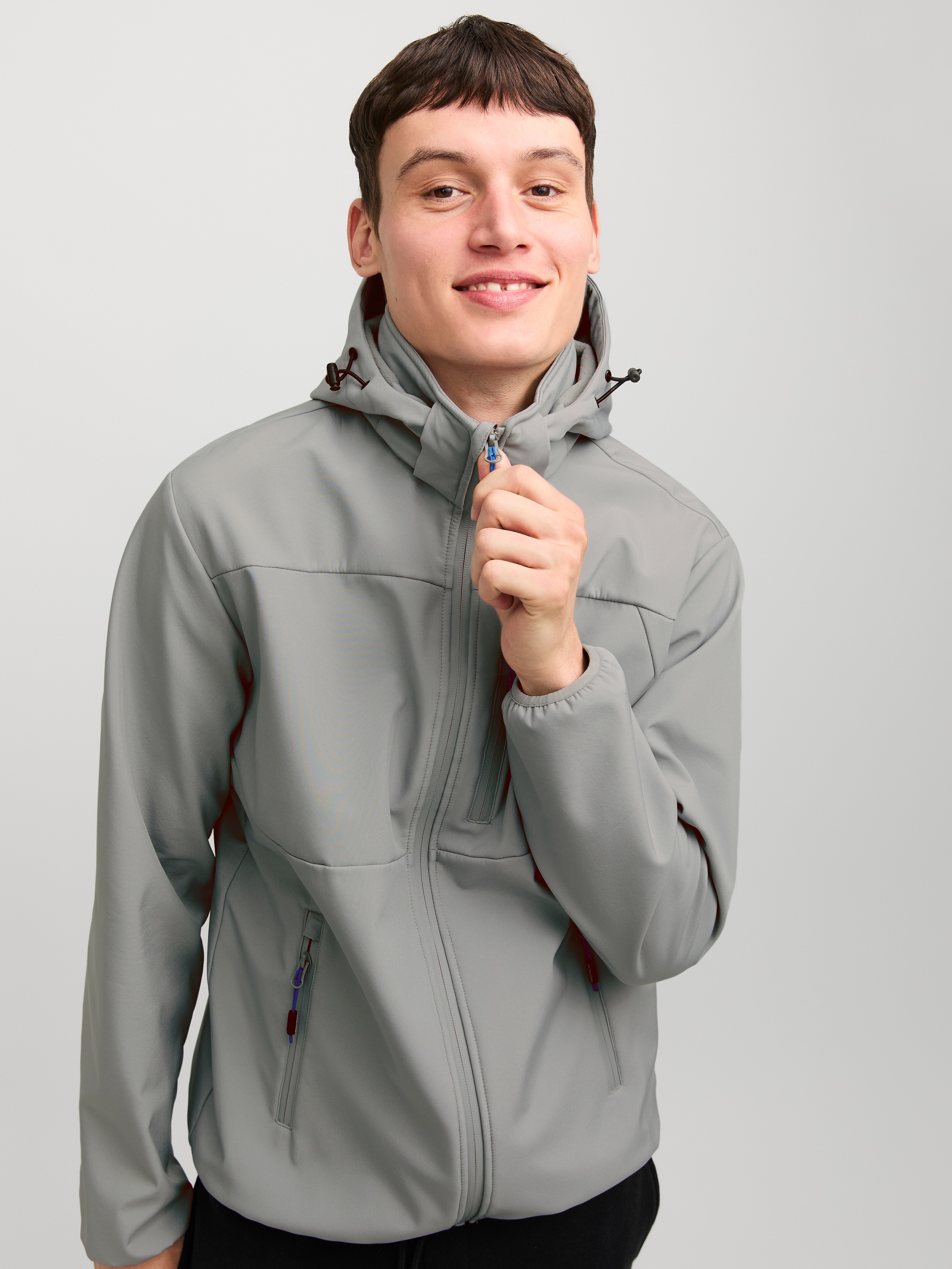 Jack & Jones Softshelljacke »JJTHEO SOFTSHELL JACKET«, mit Kapuze