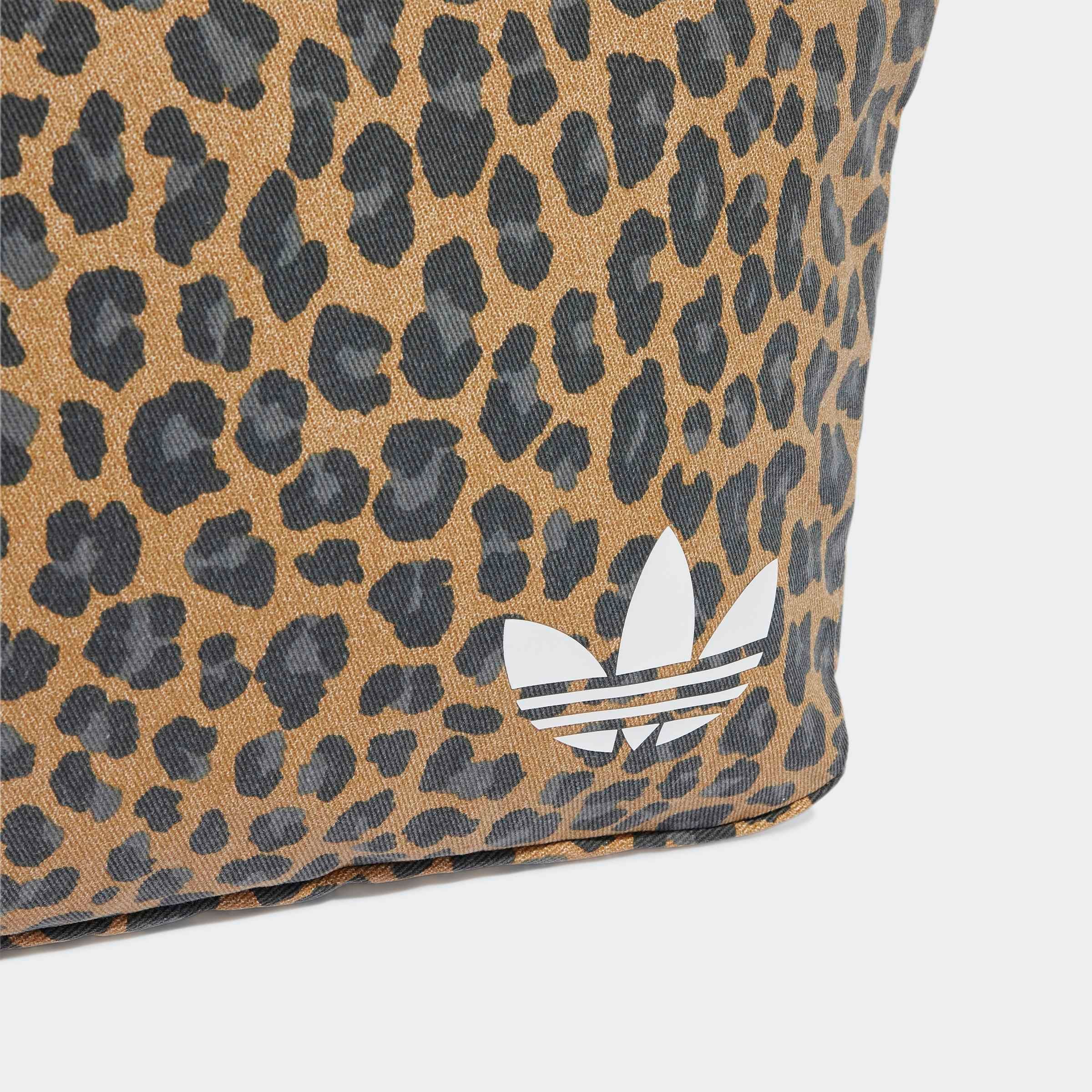 adidas Originals Sporttasche »LEO L BAG«, Leoprint Shopper, Reissverschluss