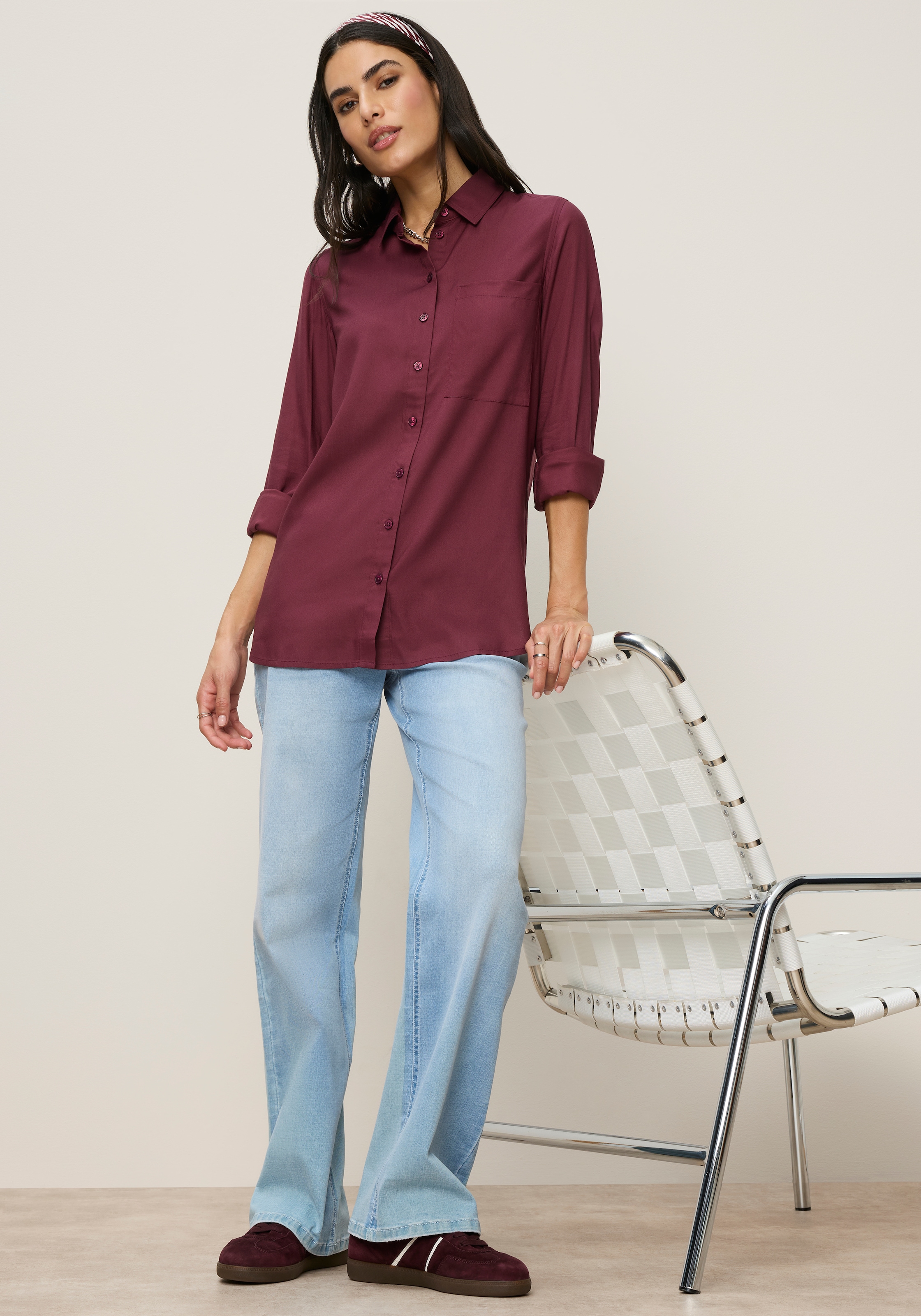 Tamaris Blouse chemise »mit lockerem Schnitt, aus fliessender Viskose-Qualität« style oversize avec poche