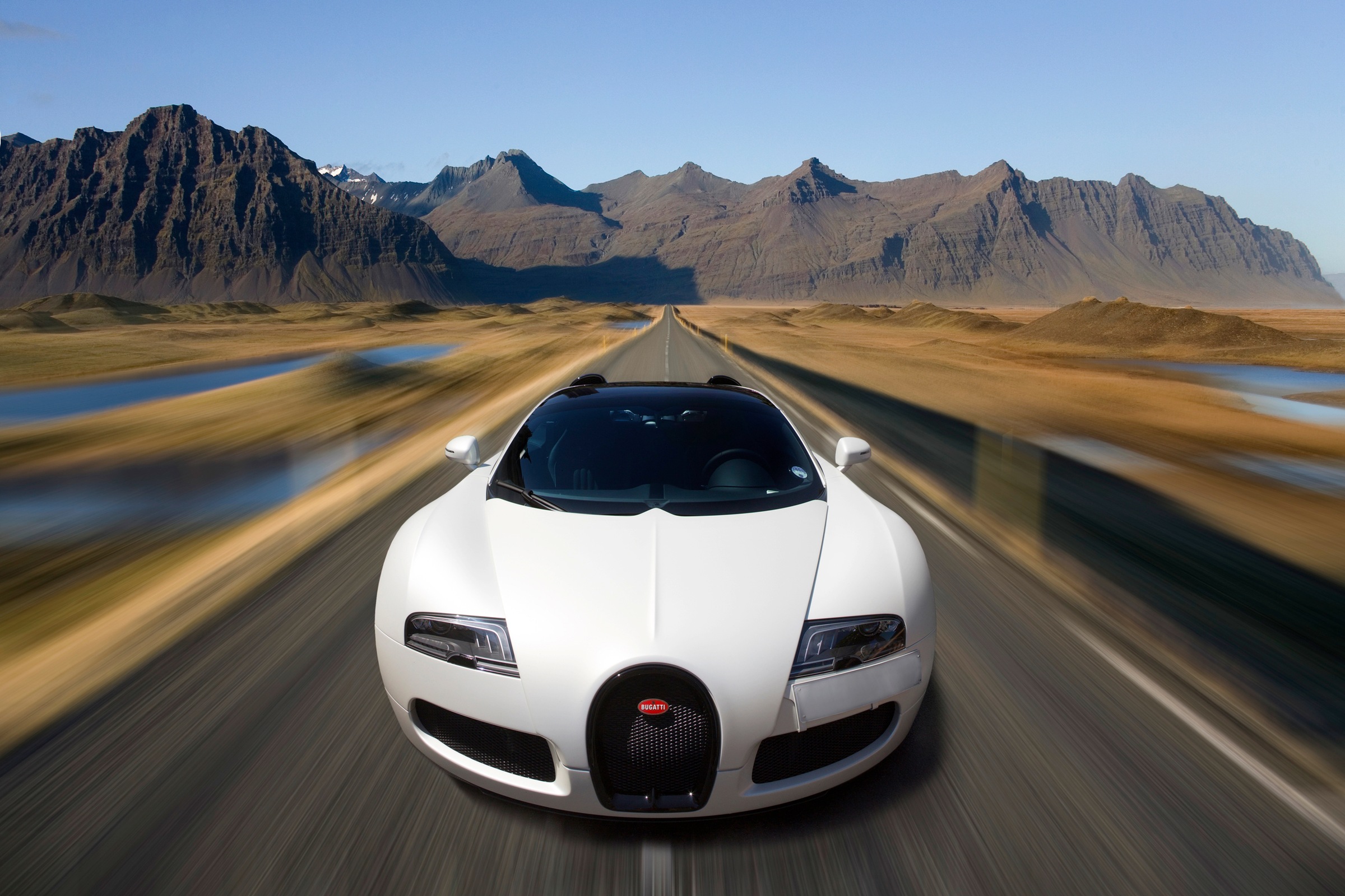 Image of Papermoon Fototapete »SUPER CAR-BUGATTI AUTO RACING MOTOR GEBIRGE ISLAND«, Vliestapete, hochwertiger Digitaldruck, inklusive Kleister bei Ackermann Versand Schweiz