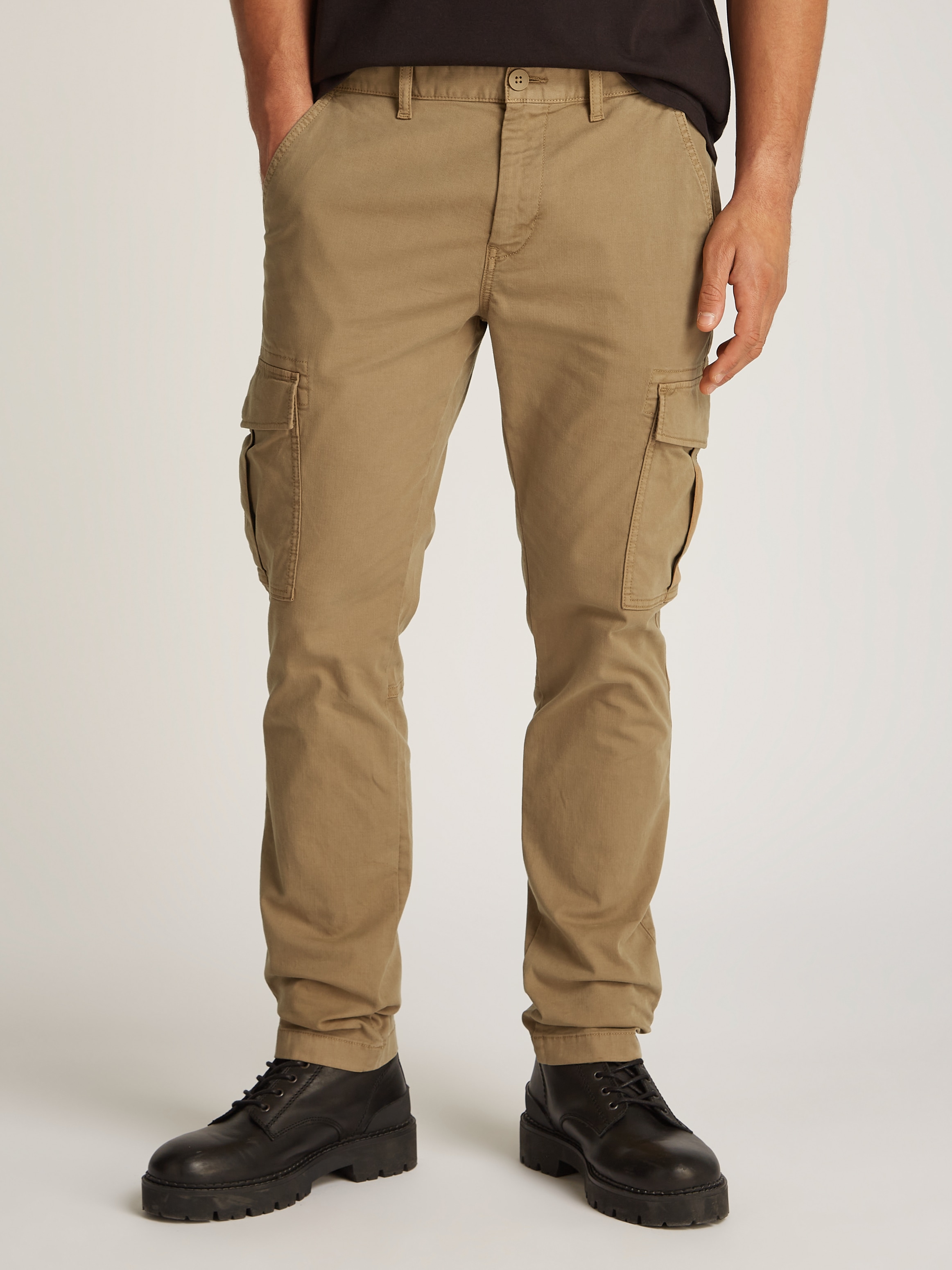 Image of Tommy Jeans Cargohose "TJM AUSTIN CARGO" mit Logostickerei