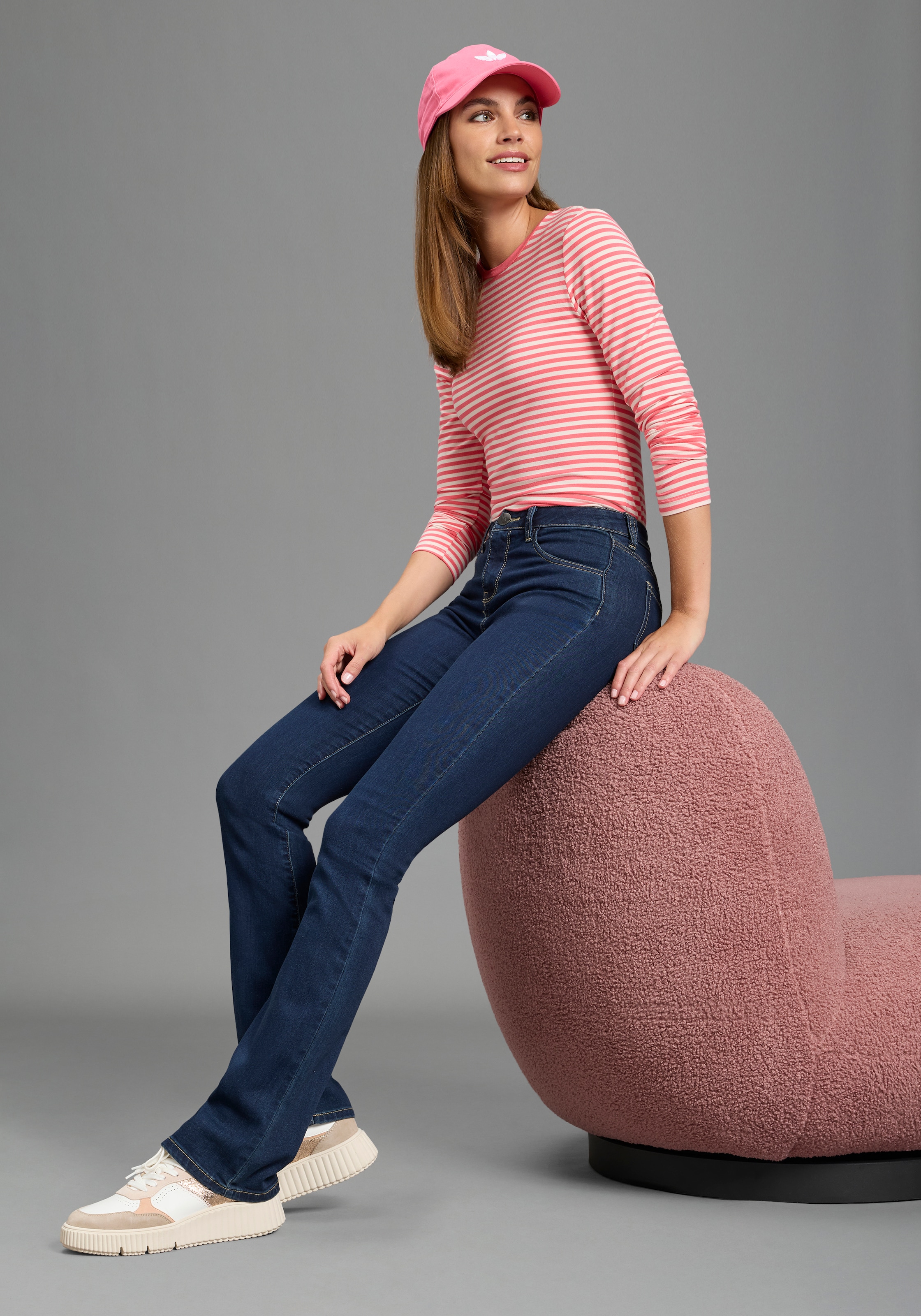 Arizona Jeans bootcut »Ultra-Stretch« coupe normale, baby bootcut, lavage effet usé