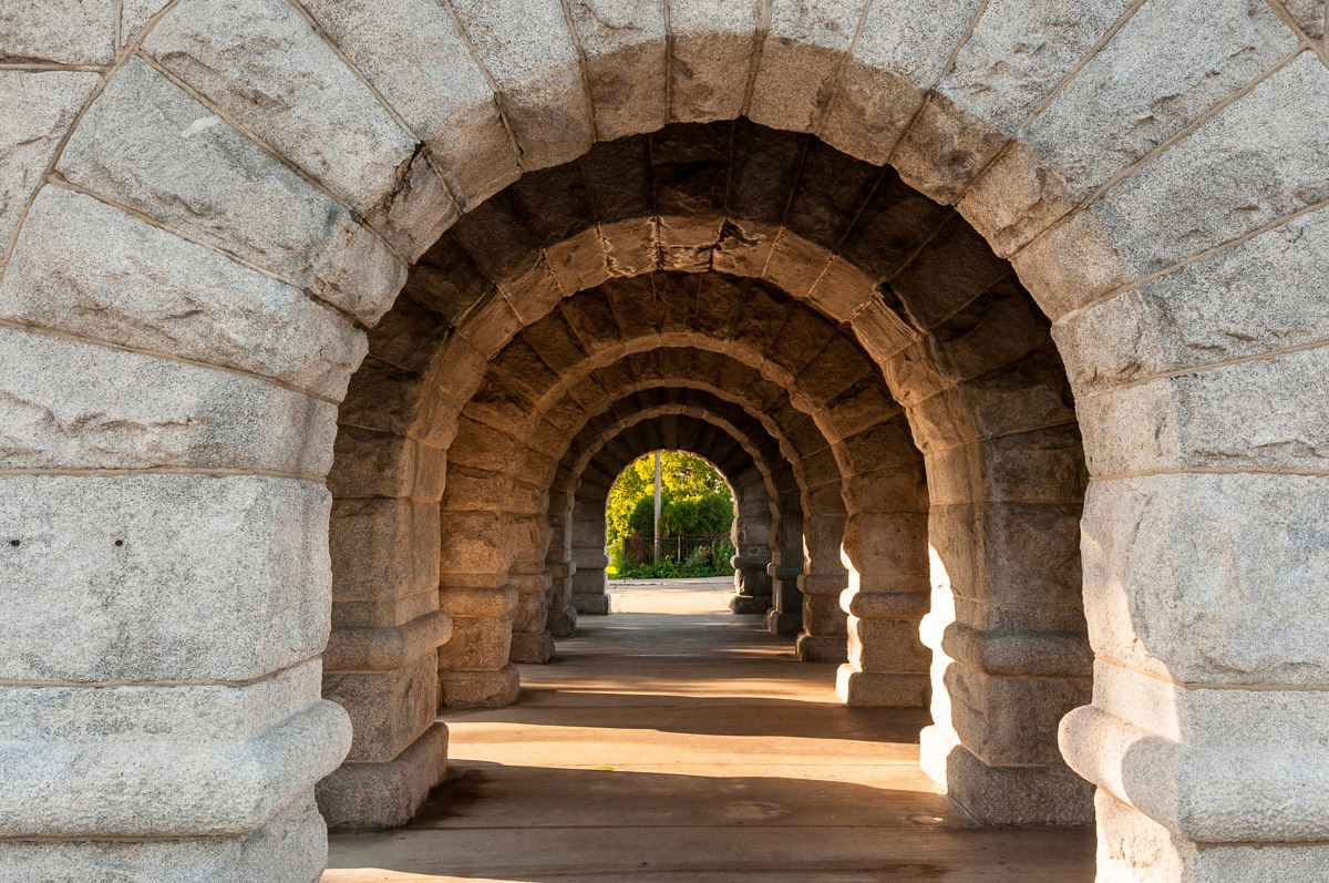 Image of Papermoon Fototapete "TUNNEL-STEINWAND STEINMAUER STEINE STRUKTUR ALLEE DEKO"
