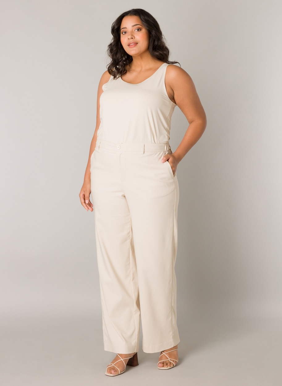 Base Level Curvy Pantalon en tissu  Sommerhose mit Schlag und Viskose