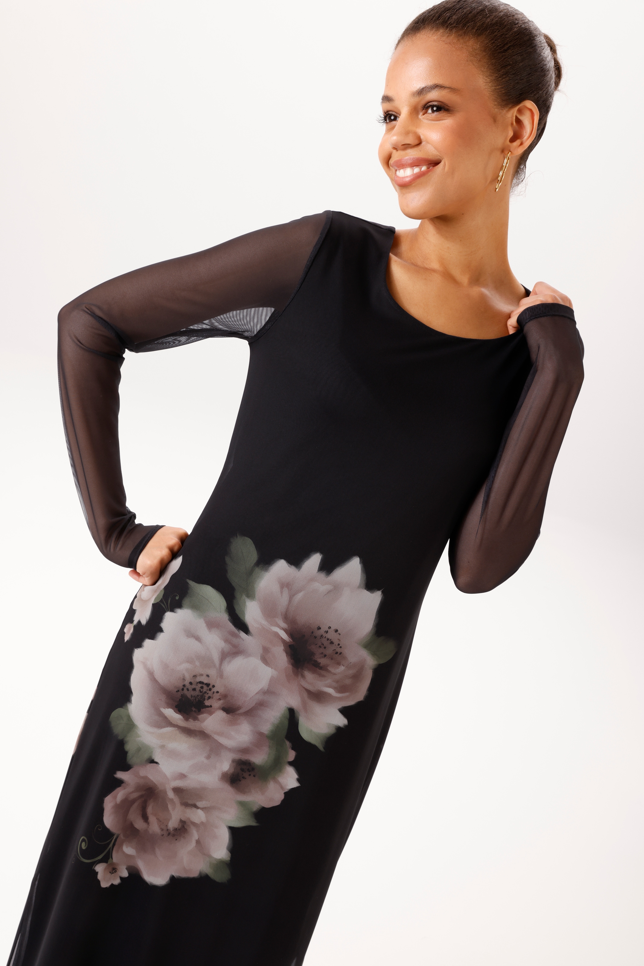 Aniston CASUAL Maxi robe avec grandes fleurs batik - NOUVELLE COLLECTION