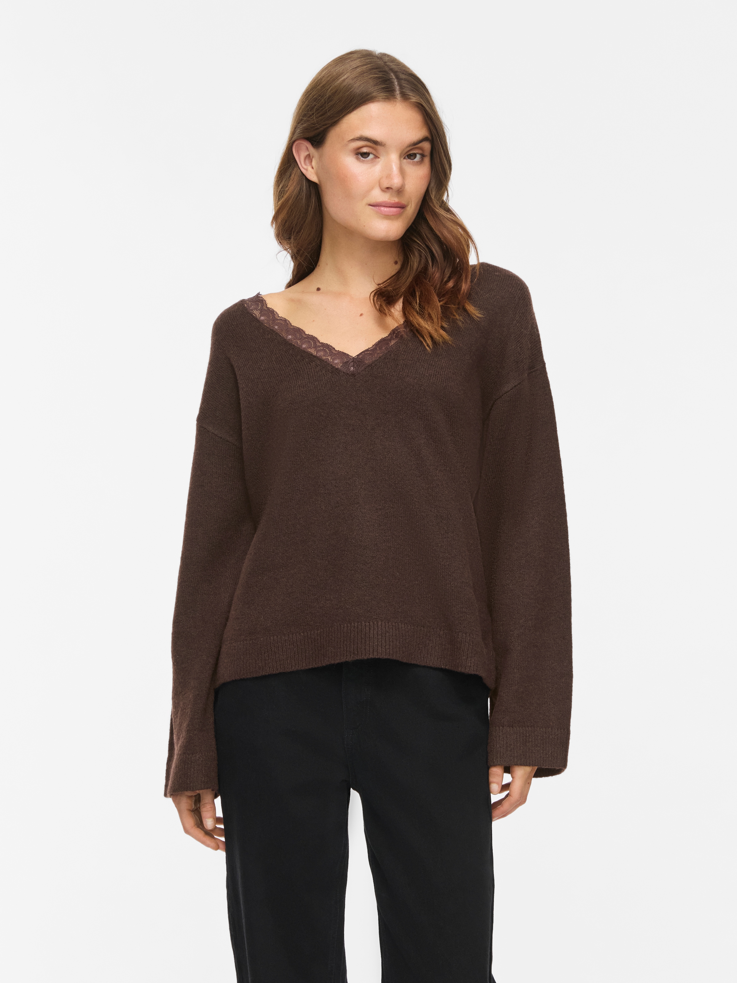 Image of Vila V-Ausschnitt-Pullover "VILIGA L/S V-NECK REV LACE KNIT TOP-NOOS" Materialmix, Spitzen-Detail, regular fit