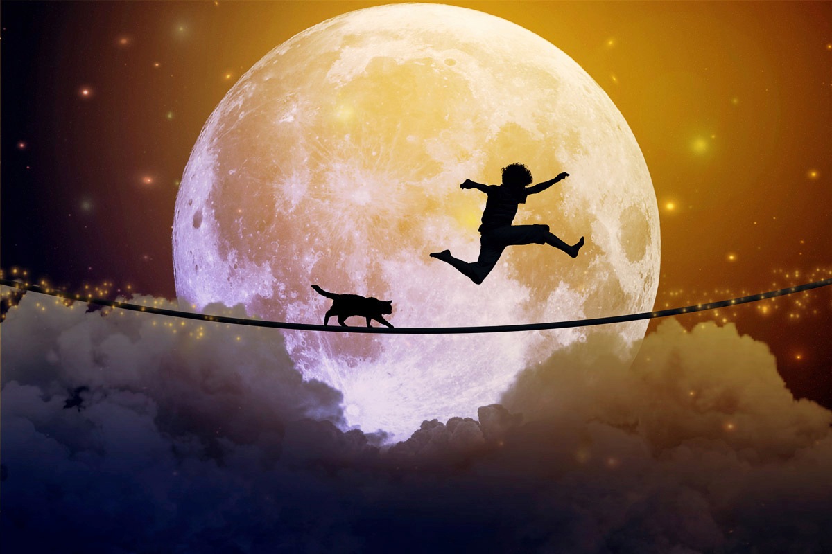 Image of Papermoon Fototapete »VOLLMOND-MOND WOLKEN STERNE HIMMEL NATUR SURREAL DEKO«, Vliestapete, hochwertiger Digitaldruck, inklusive Kleister bei Ackermann Versand Schweiz