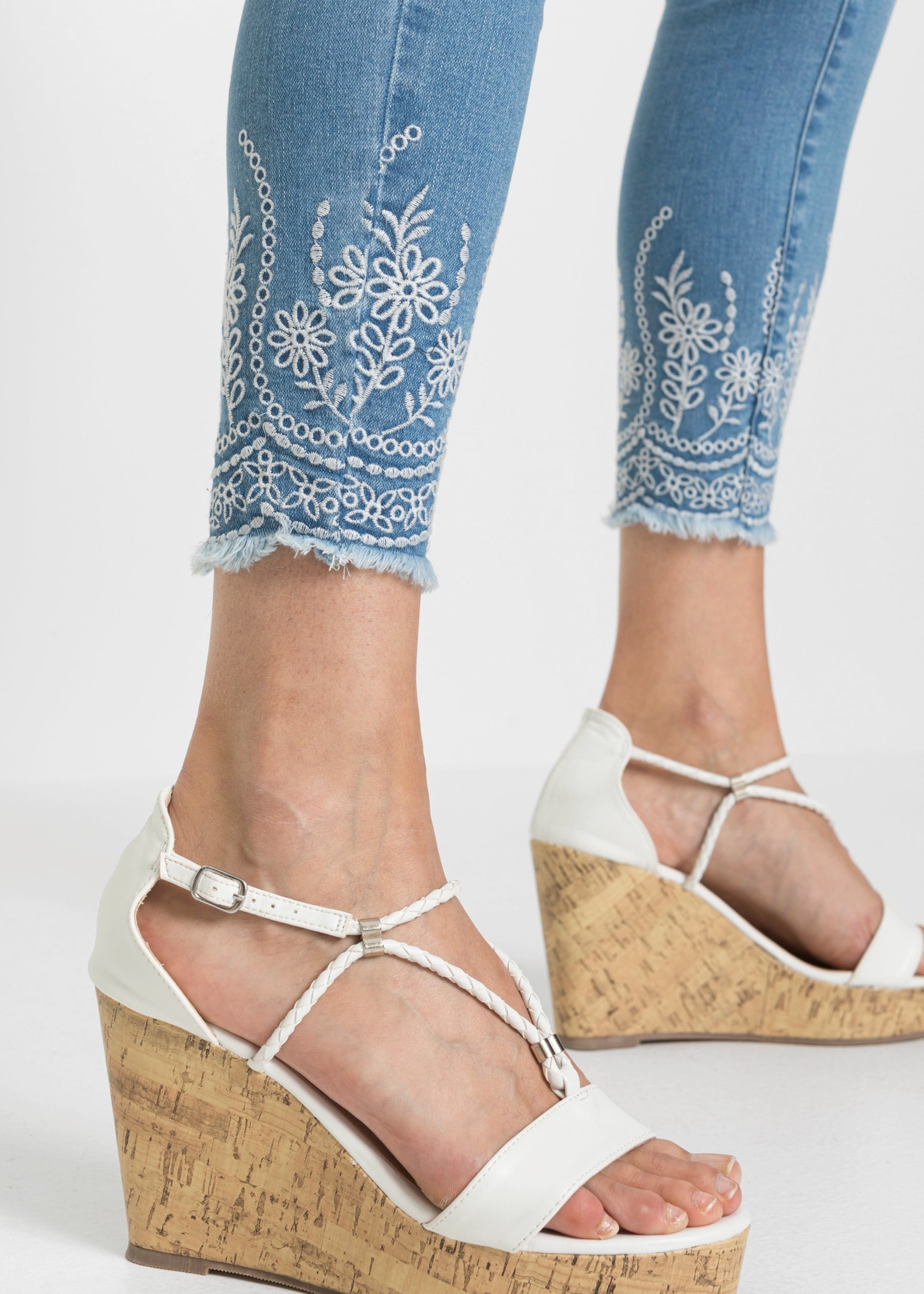 bonprix Jeans skinny coupe skinny, avec élasthanne, coupe courte