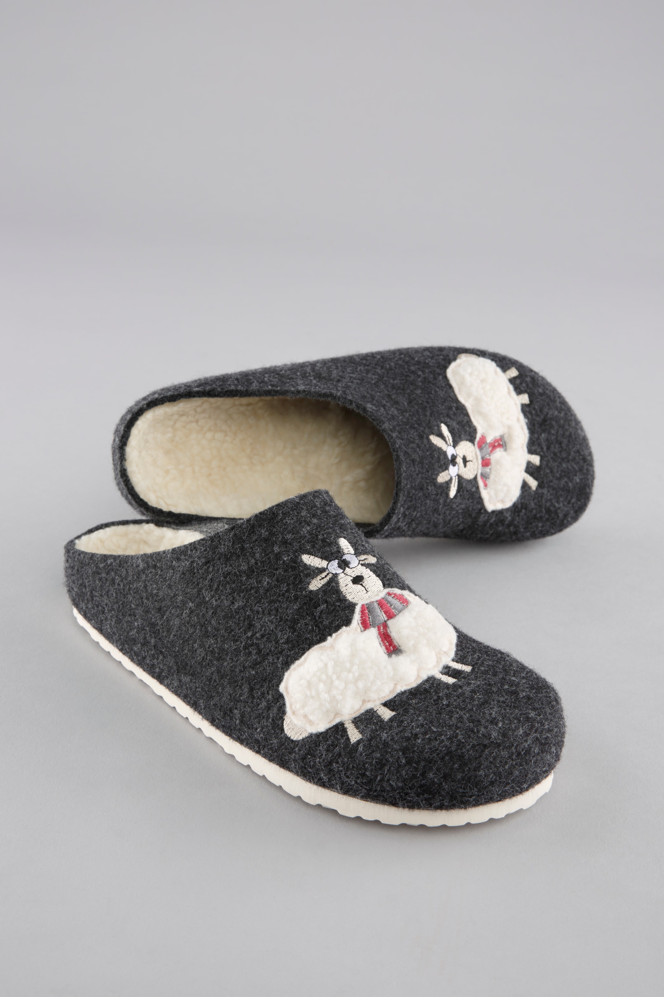 Image of Aniston SHOES Clog Hausschuh, Schlappen, Homeslipper