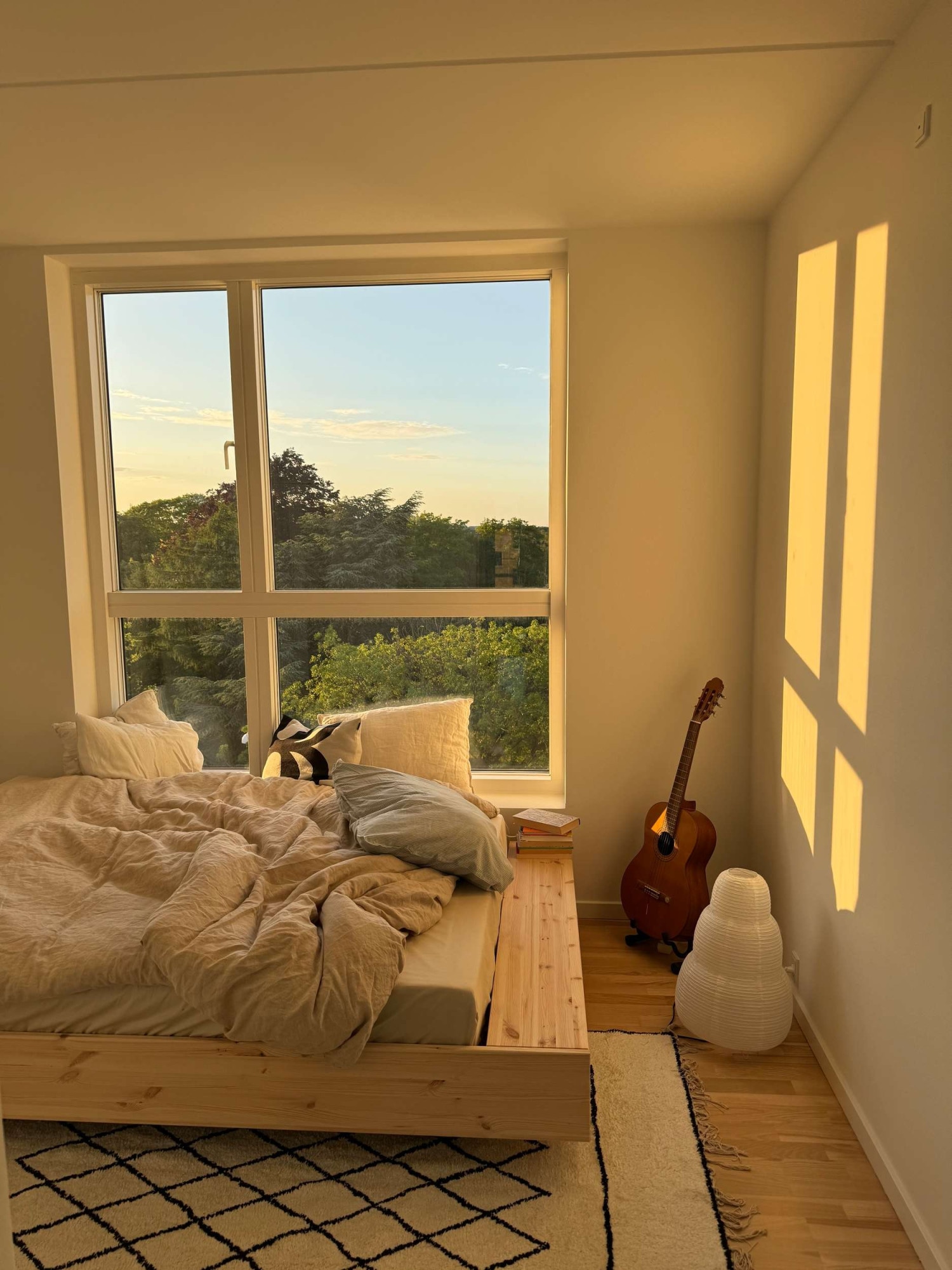 Karup Design Lit de rangement »Merge Bed Bettgestell m. integrierter Bank m. Stauraum, mehrere Grössen« inkl. Lattenrost, excl. Matratze, FSC®-zertifiziertes Massivholz