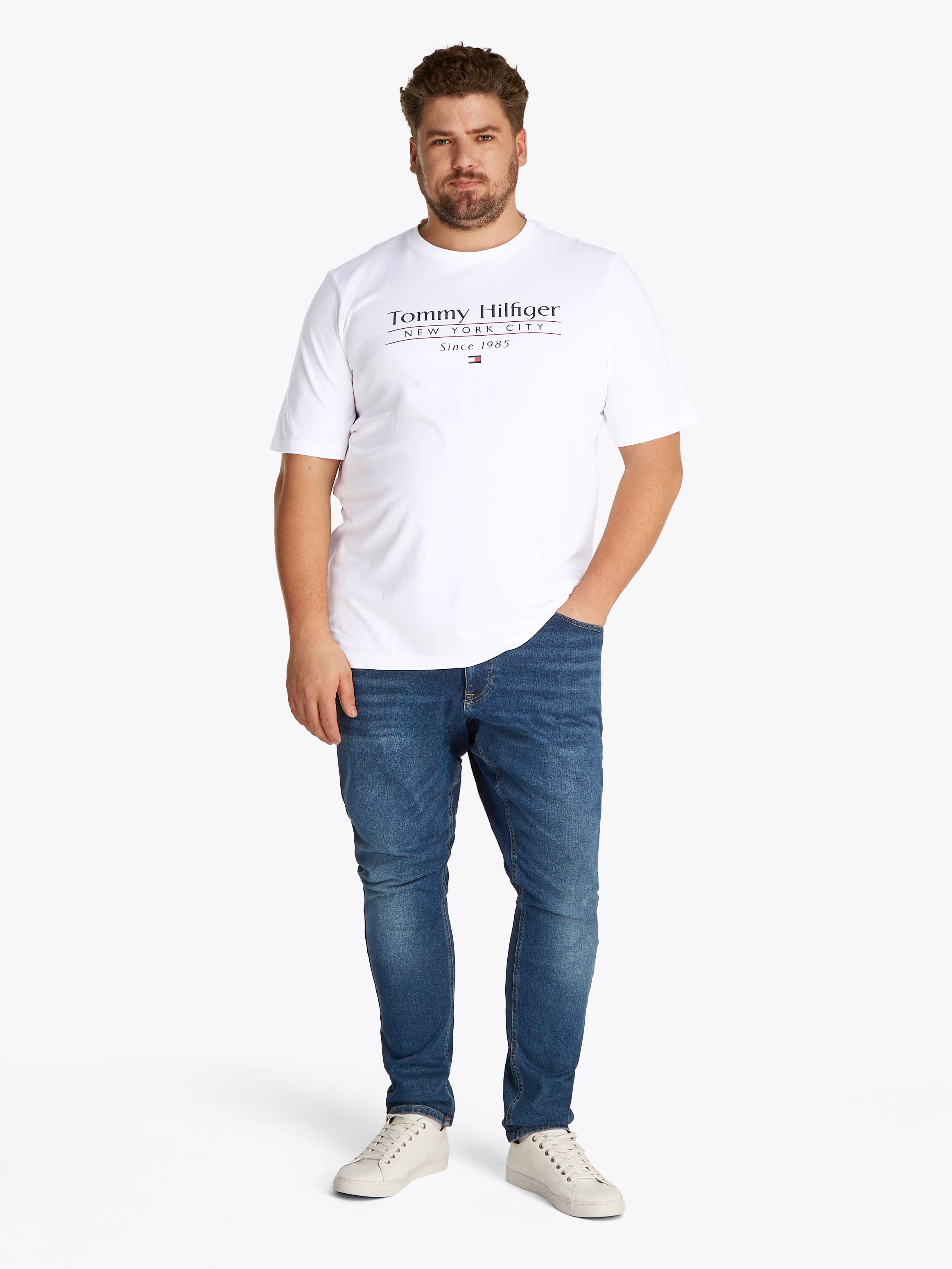Tommy Hilfiger Big & Tall T-Shirt »BT-HILFIGER CENTER STACK TEE-B«, Grosse Grössen, mit mehrfarbigen Print
