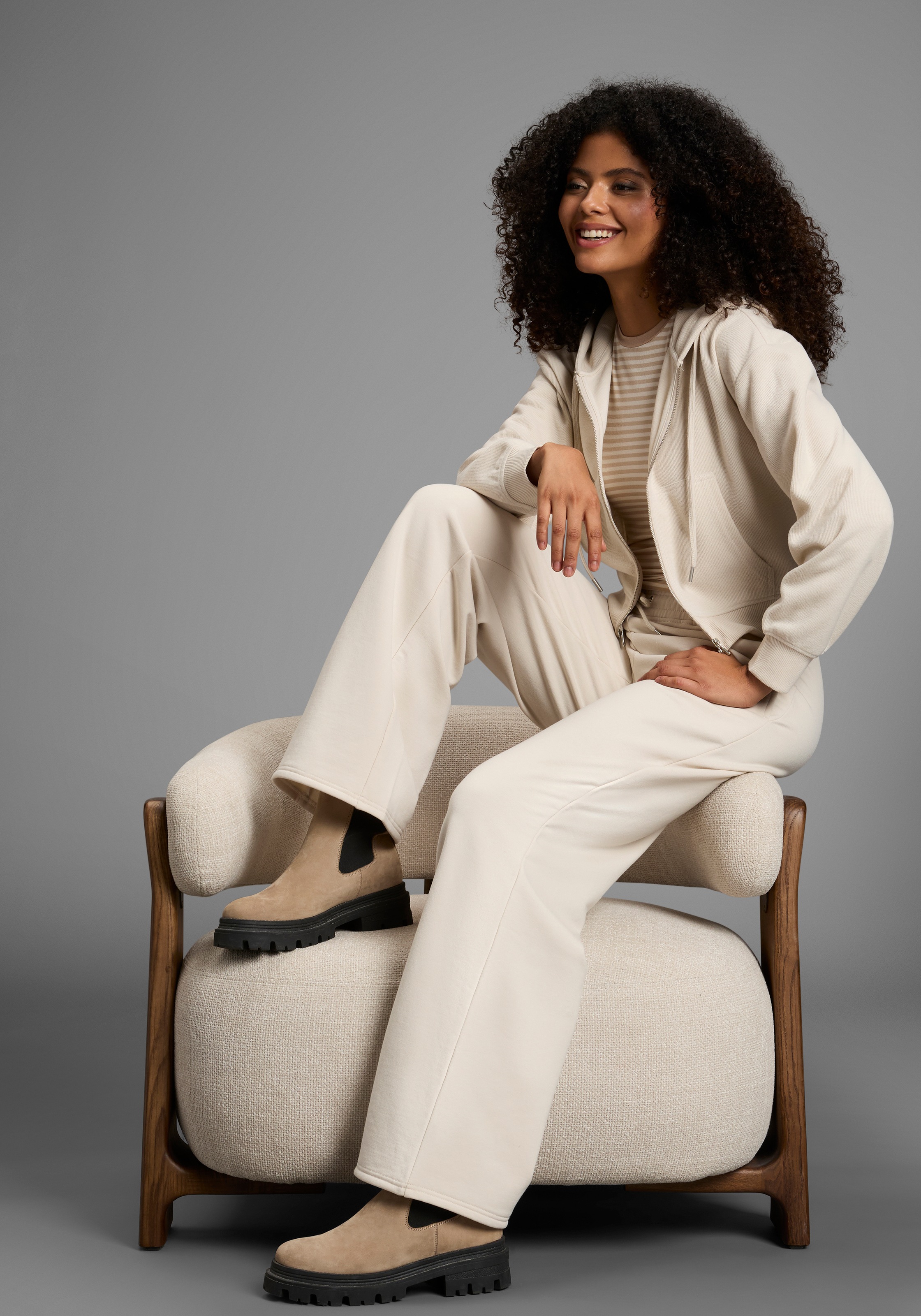 Laura Scott Sweat à capuche mit Kapuze und Kordelzug, aus angerauter Sweatware, Langarm