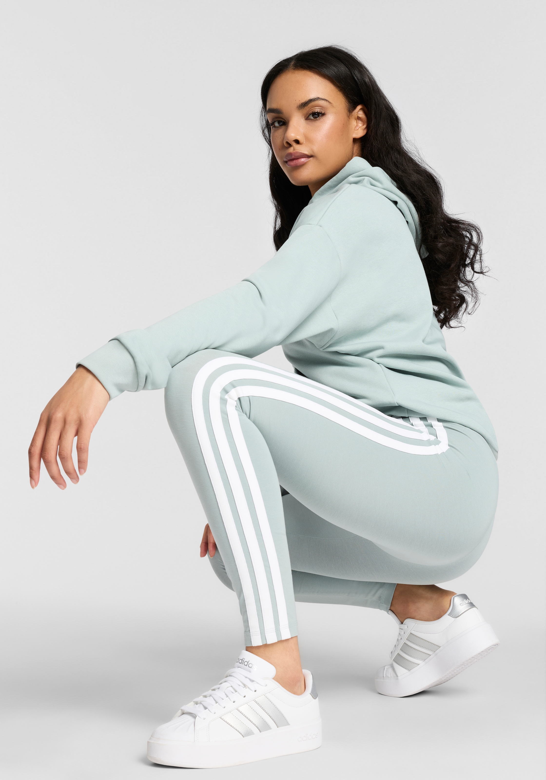 adidas Sportswear Sweat à capuche »ESSENTIALS SMALL LOGO FRENCH TERRY HOODIE«
