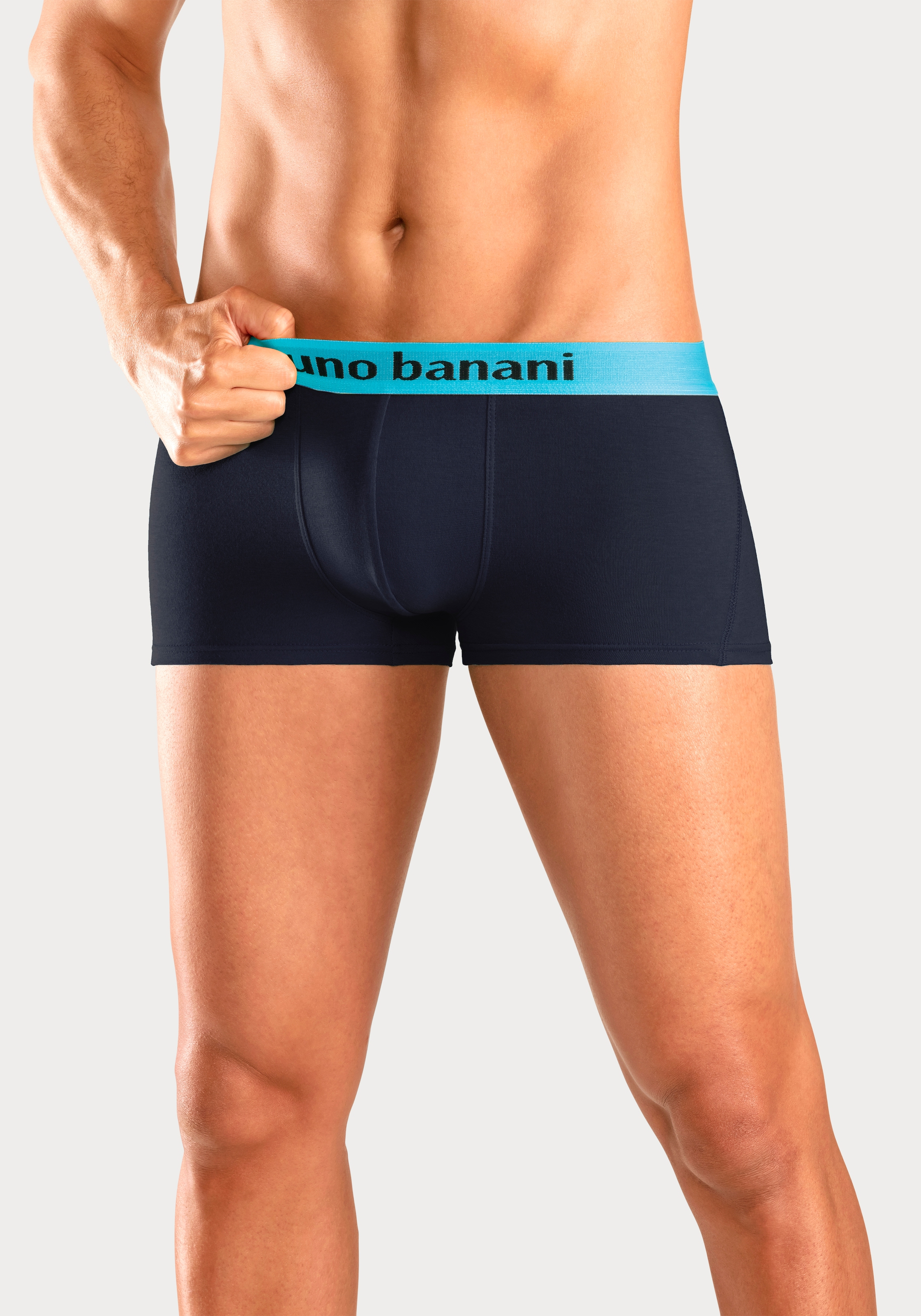 Bruno Banani Boxershorts, (Packung, 4 St.), in Hipster-Form mit Logo Webbund