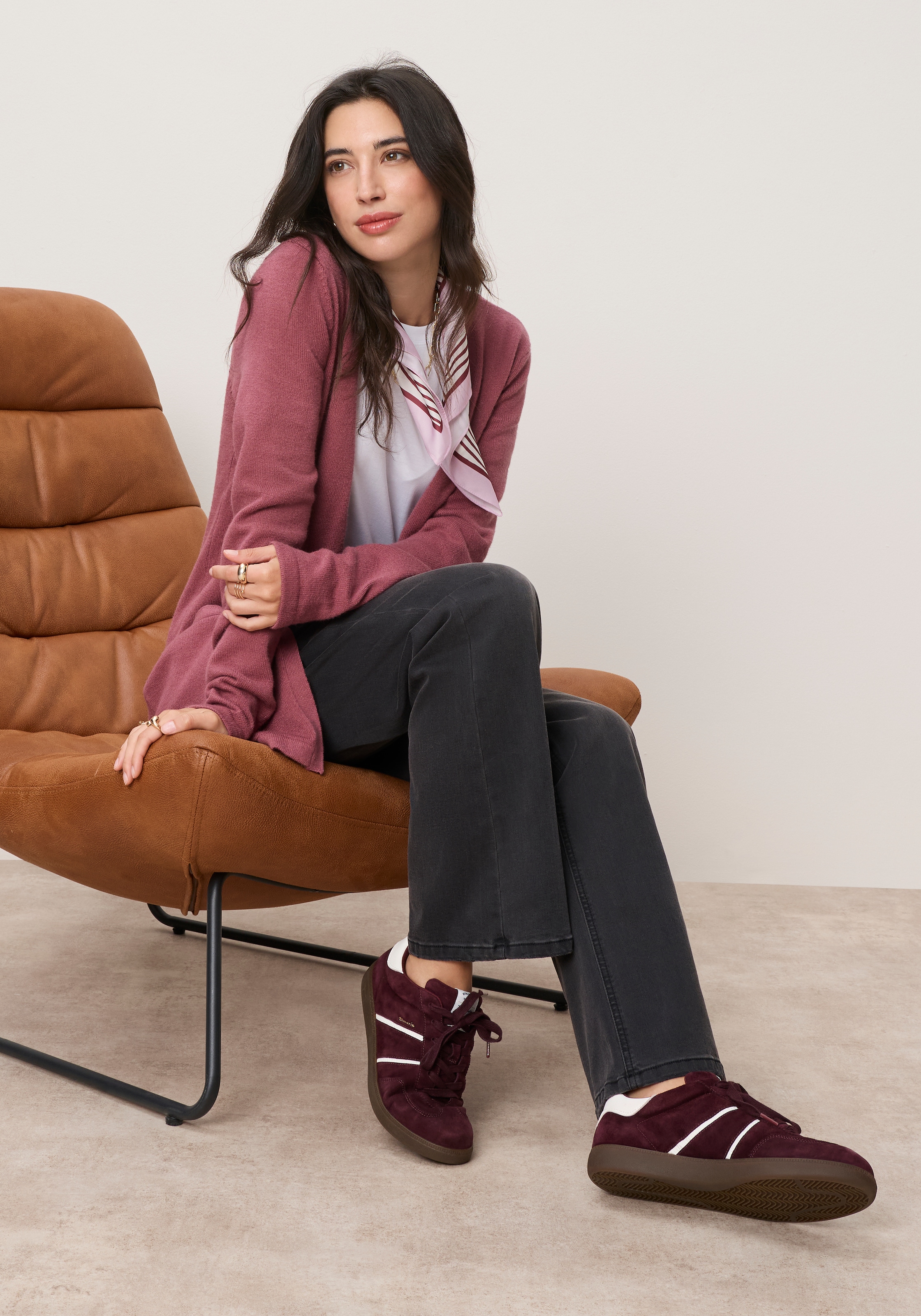 Tamaris Veste en tricot »mit Taschen, aus weicher Viskosemischung« parfait pour les soirées d'été douces