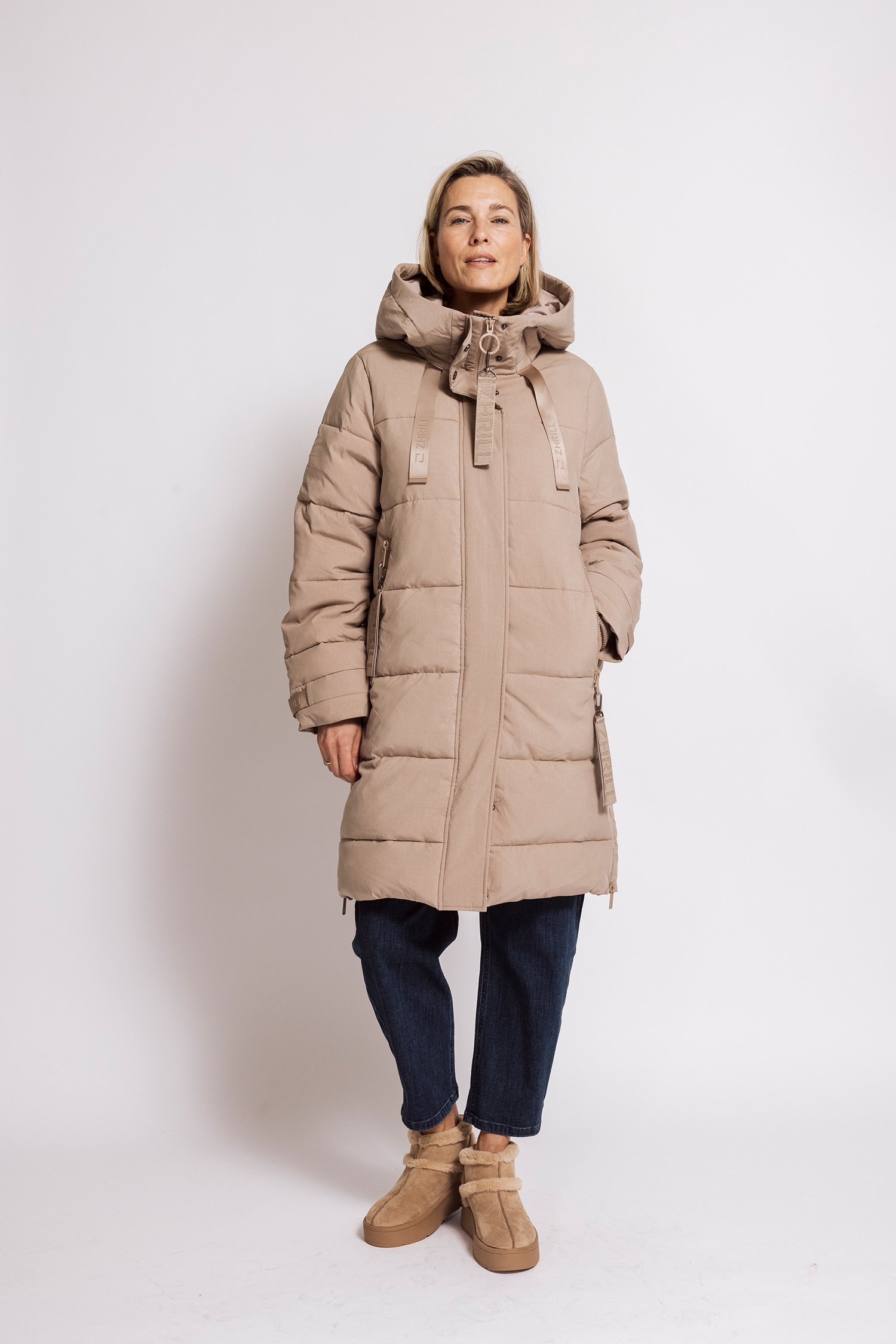 Zhrill Steppmantel »JEN« Winter-Mantel mit Kapuze und aus Lyocell und Polyamid, Casual Passform