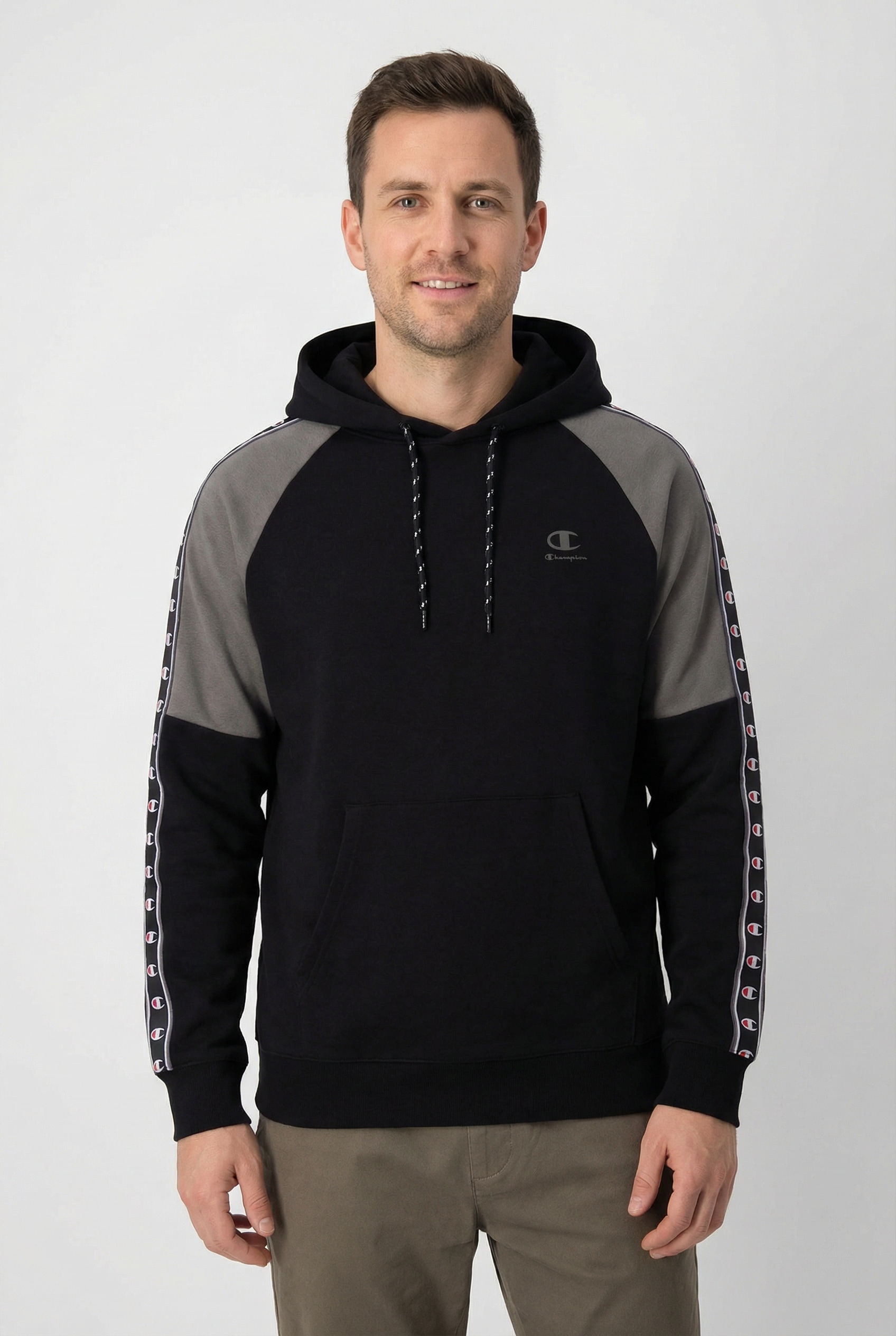 Champion Sweat à capuche »Sports-inspired Interlock Hoodie with Tape detailing«, für sportliche Aktivitäten, mit Rundhalsausschnitt
