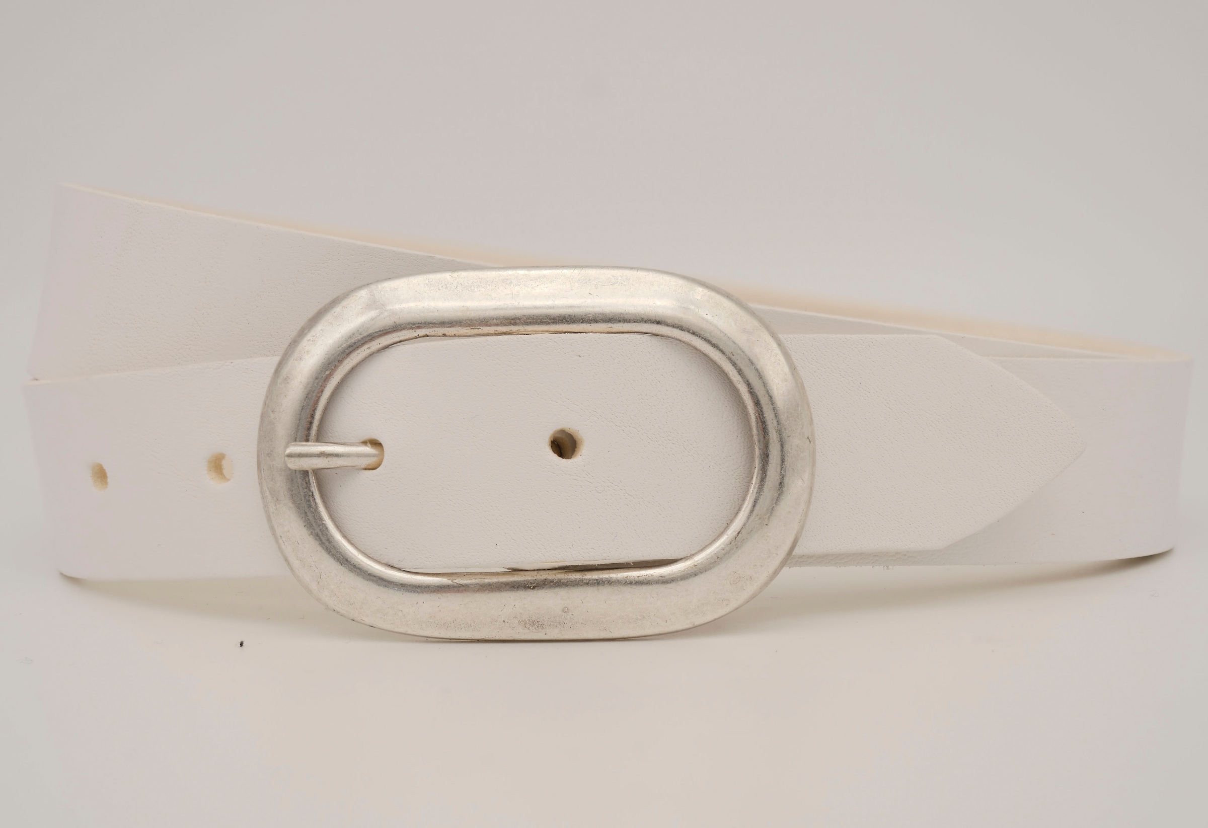 AnnaMatoni Ledergürtel, mit silberfarbenner ovaler Schliesse