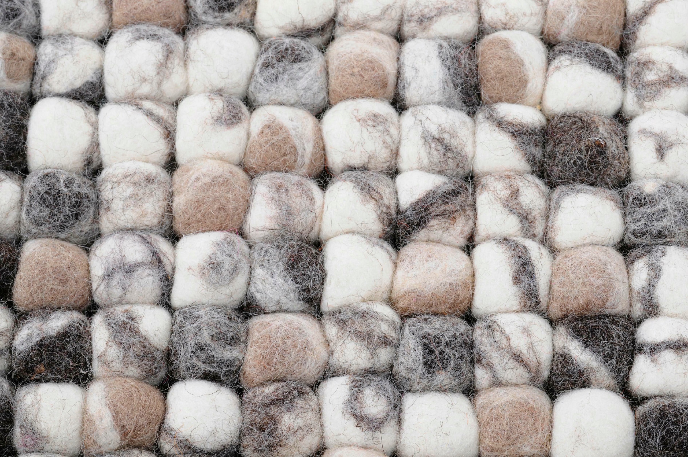 THEKO Wollteppich »Felty 2.2«, rund, Filzkugel-Teppich, reine Wolle, handgefertigt