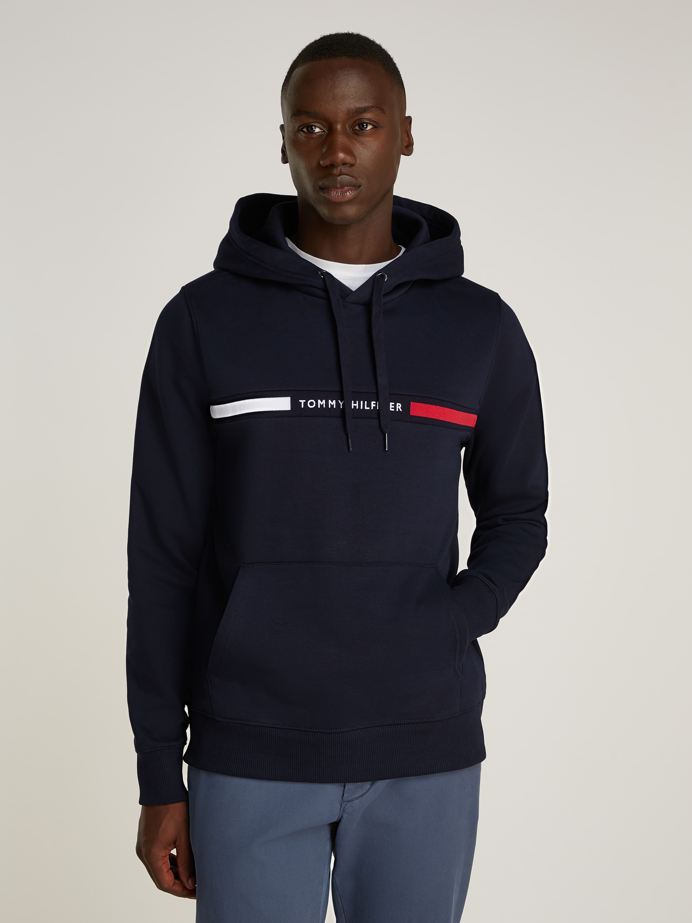 Tommy Hilfiger Kapuzensweatshirt »HILFIGER CHEST INSERT HOODY«, mit Kapuze, Kängurutasche, Logoschriftzug