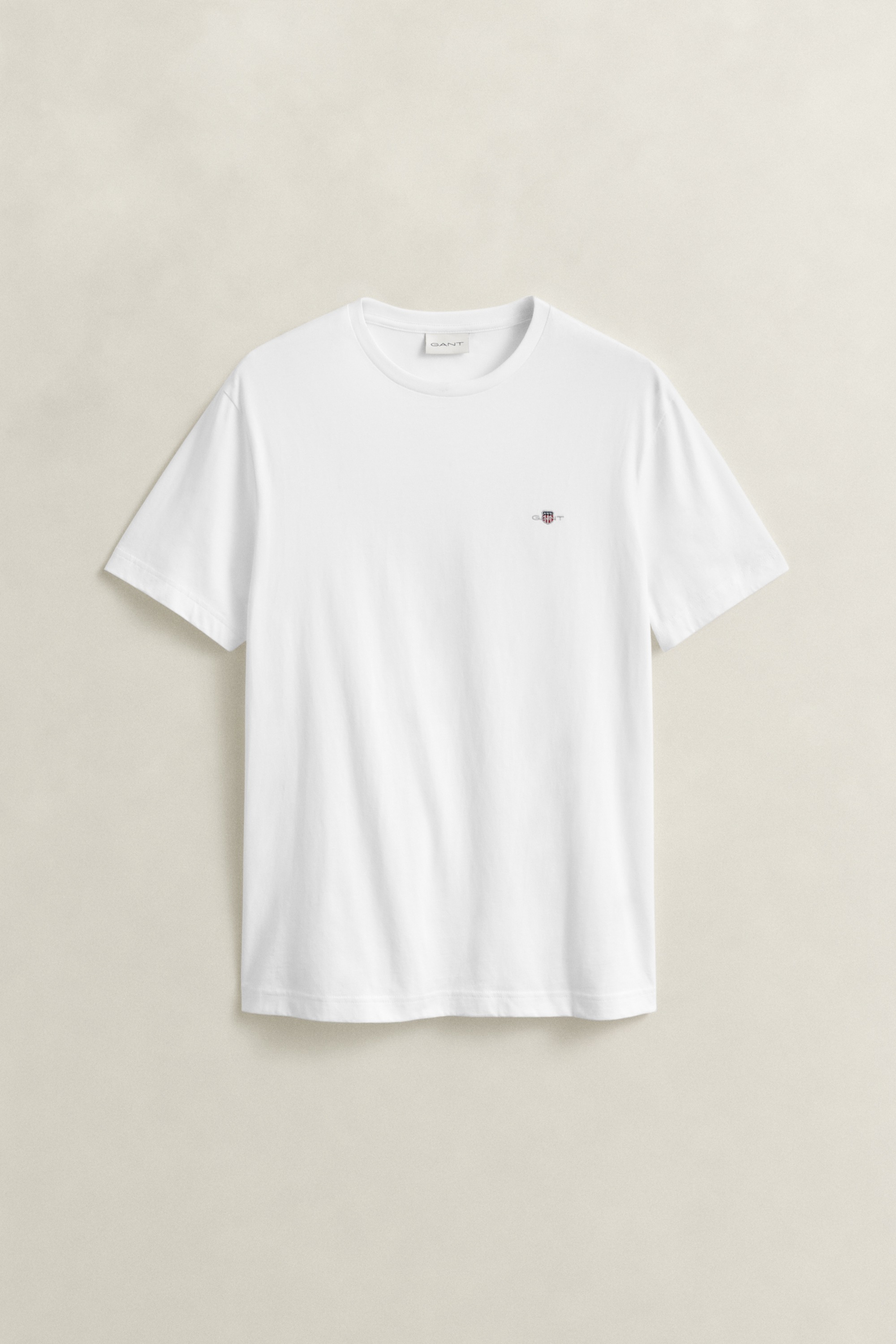 Gant »REG SHIELD SS T-SHIRT« mit Logostickerei auf der Brust