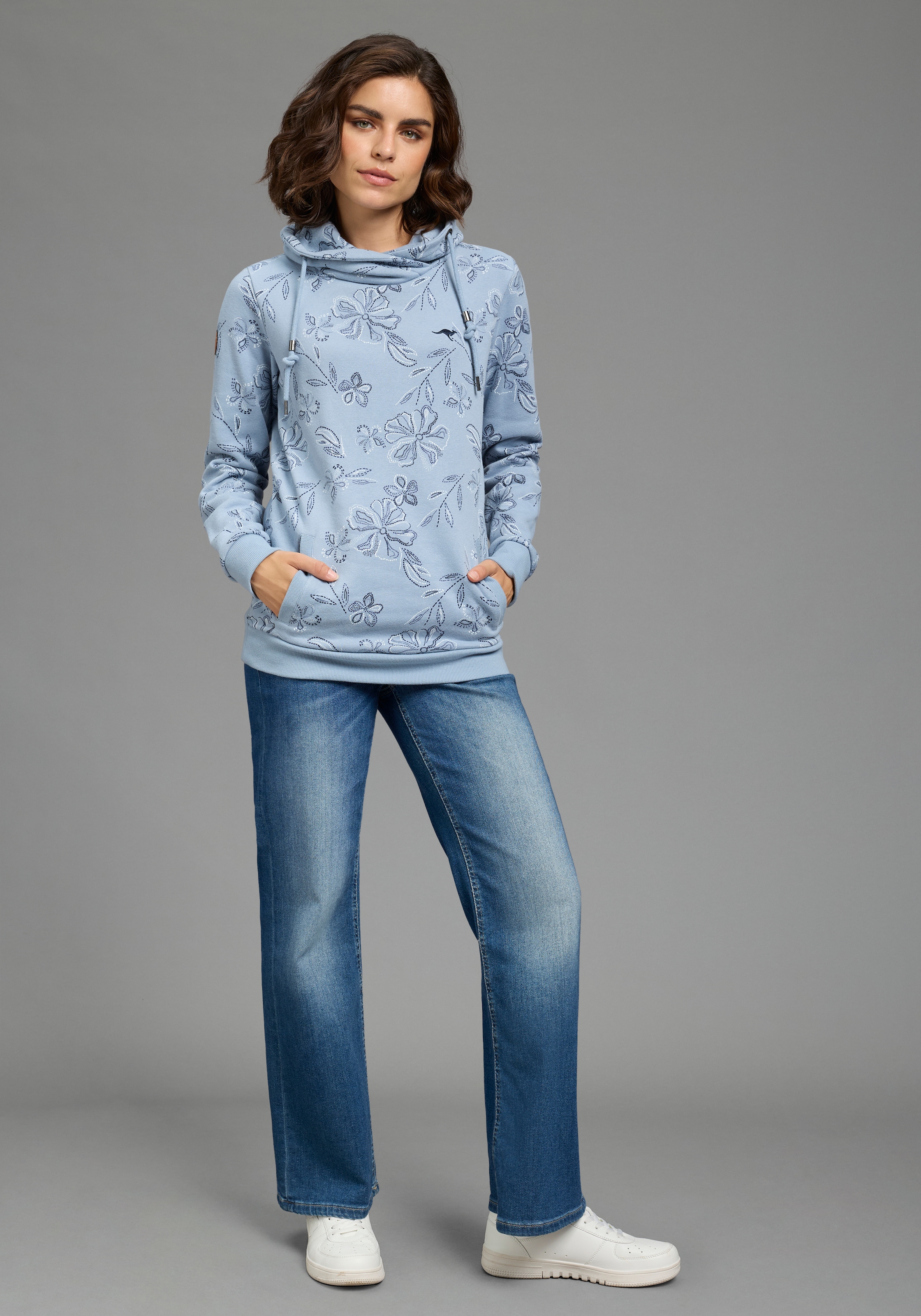 KangaROOS Sweat-shirt , avec col montant haut, longueur couvrant les hanches, coupe ajustée
