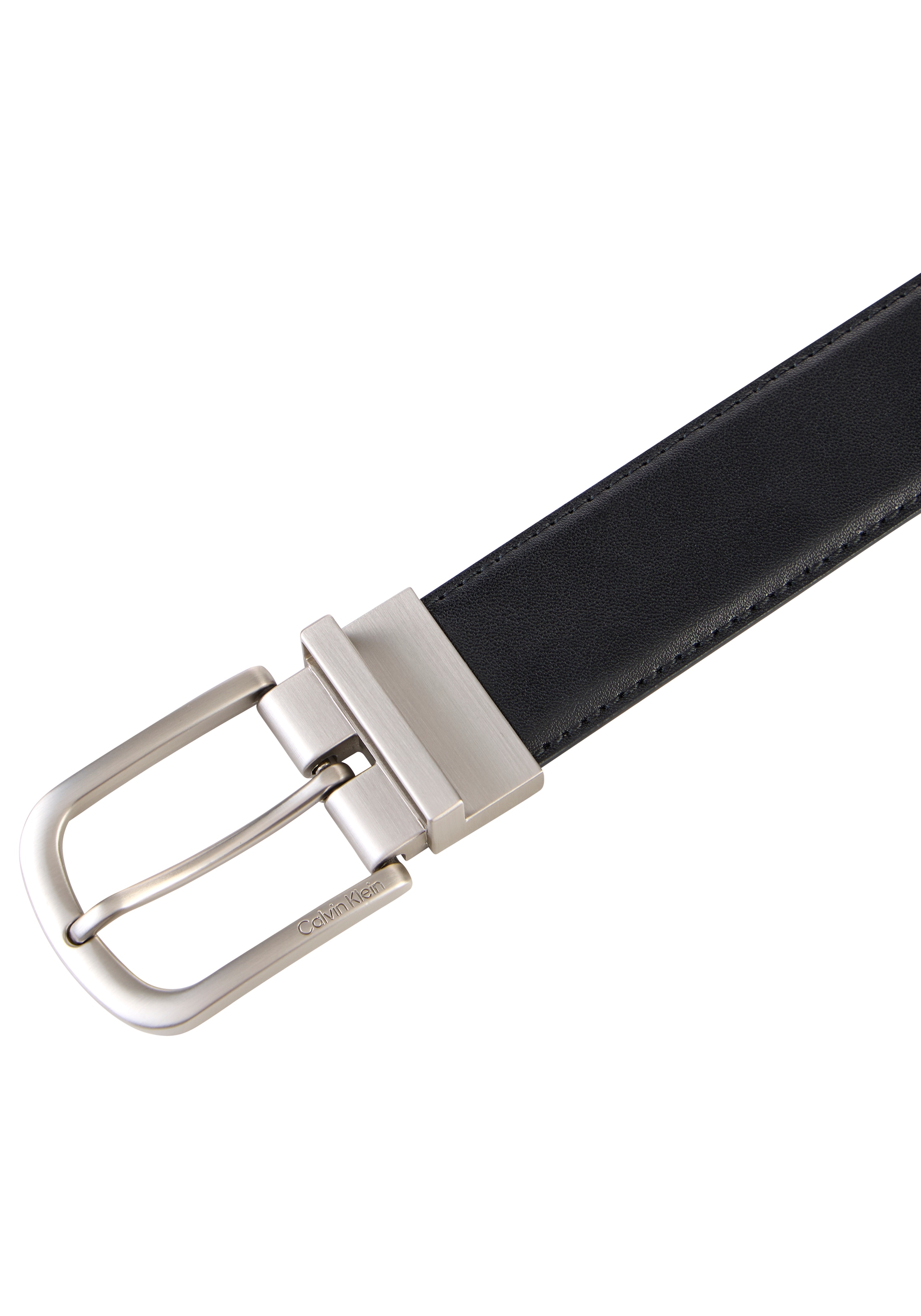Calvin Klein Jeans Ledergürtel »CURVED PIN BUCKLE SMOOTH 32MM AD« Regular fit und grössenverstellbar