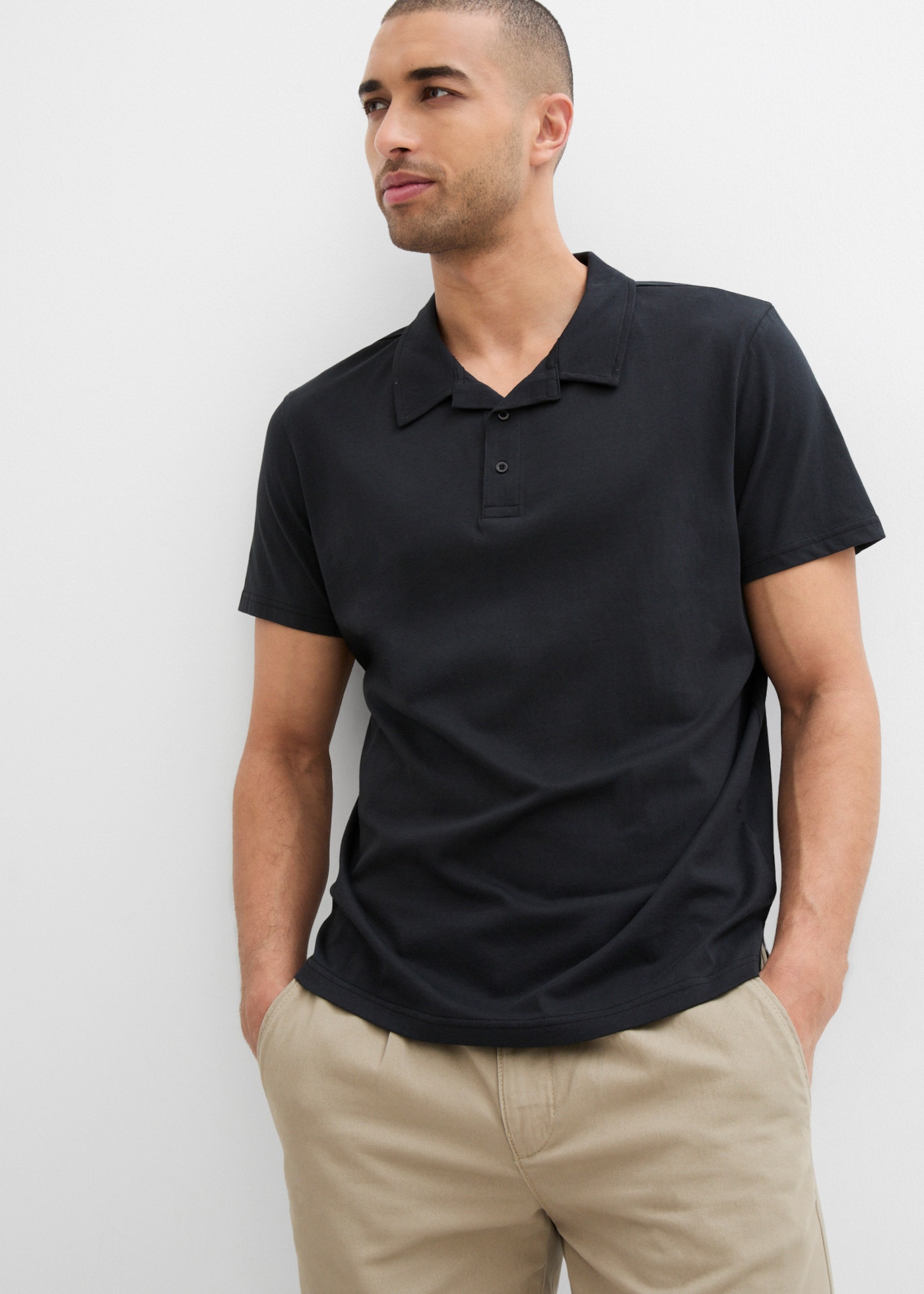 Image of bonprix Poloshirt Basic-Form, kurze Druckknopfleiste, Umlegekragen, reine Baumwolle