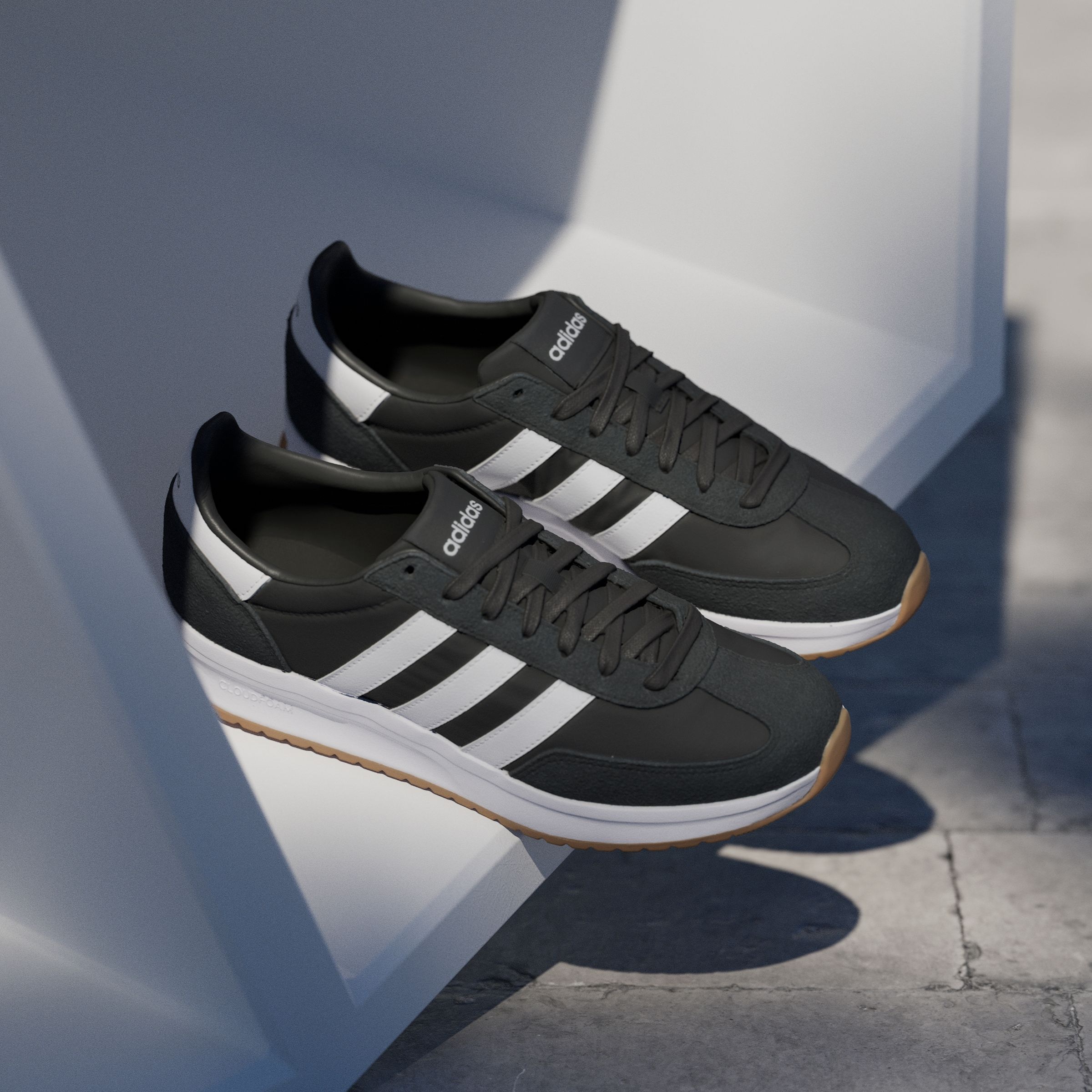 adidas Sportswear Sneaker »RUN 70S 2.0«, inspiriert vom Design des adidas SL72
