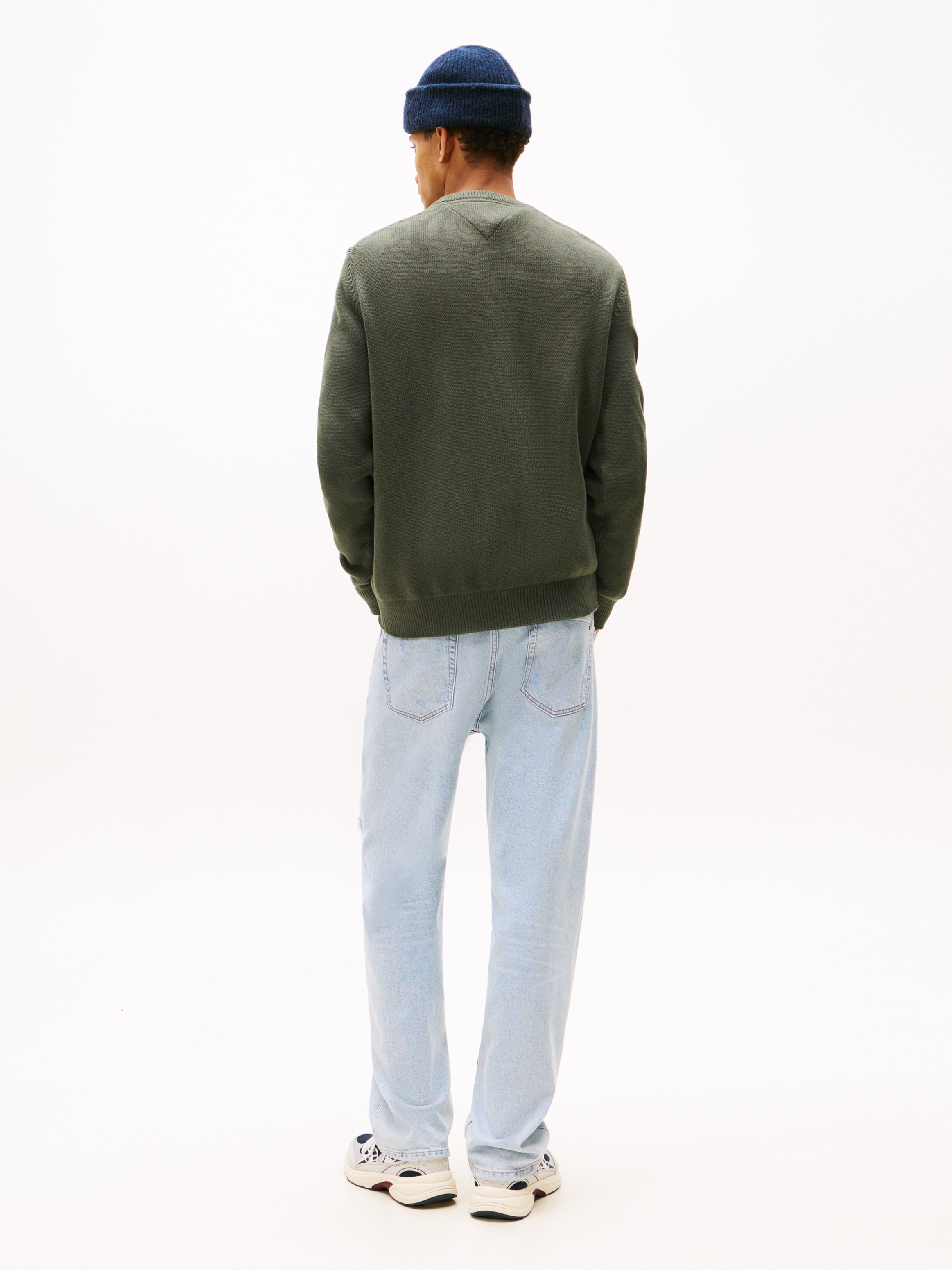 Tommy Jeans Rundhalspullover, Slim fit mit Rundhalsausschnitt