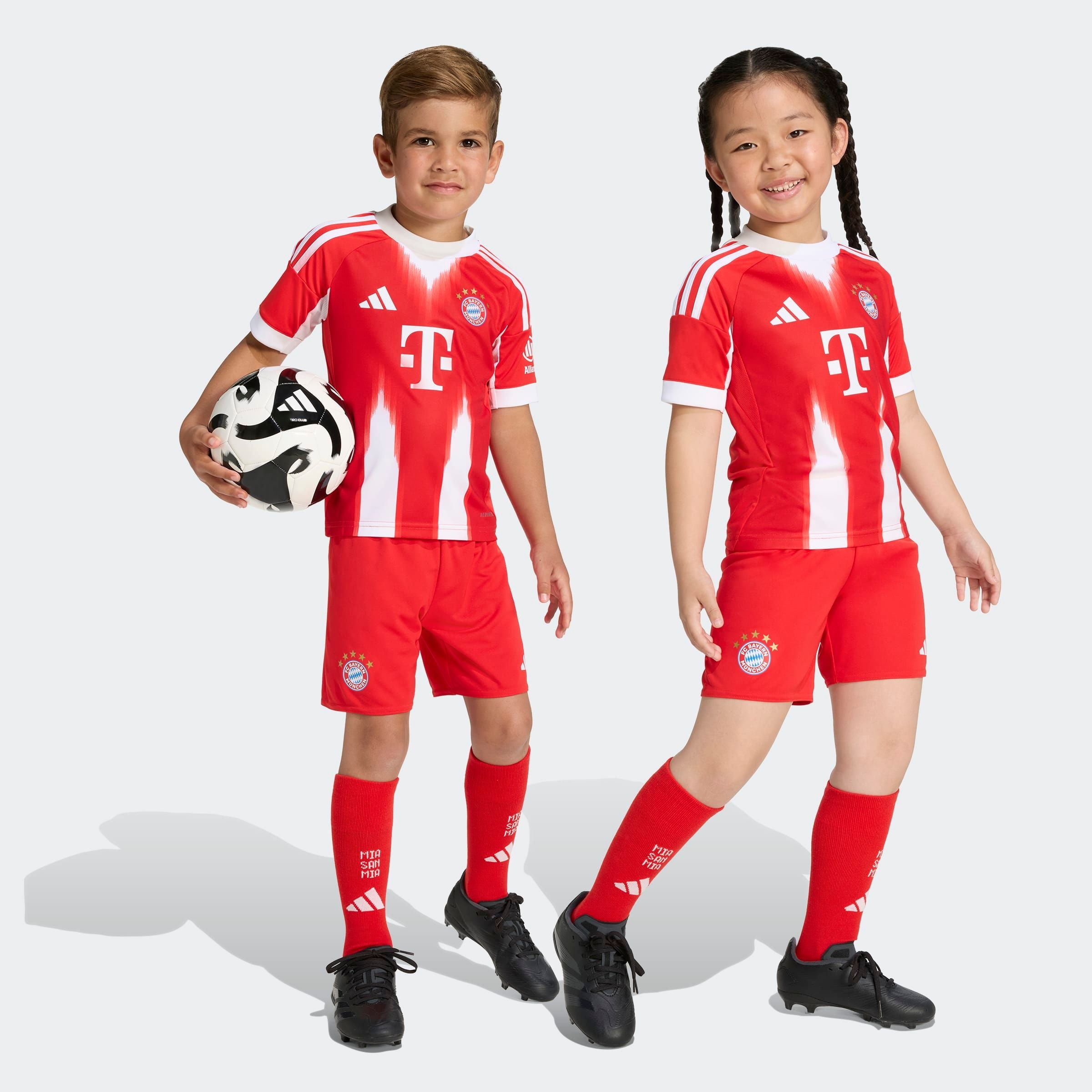 Image of adidas Performance Trainingsanzug "FC BAYERN MÜNCHEN 25/26 KIDS MINI-HEIMAUSRÜSTUNG" 2 Stk.