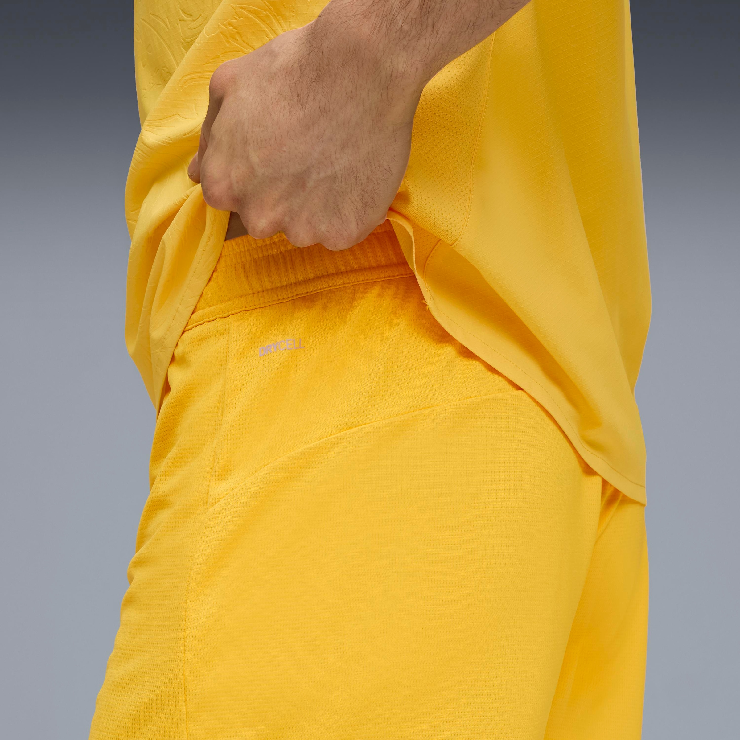 PUMA Short d'entraînement »BVB SHORTS REPLICA«  pour football, en matière respirante, avec technologie DryCELL