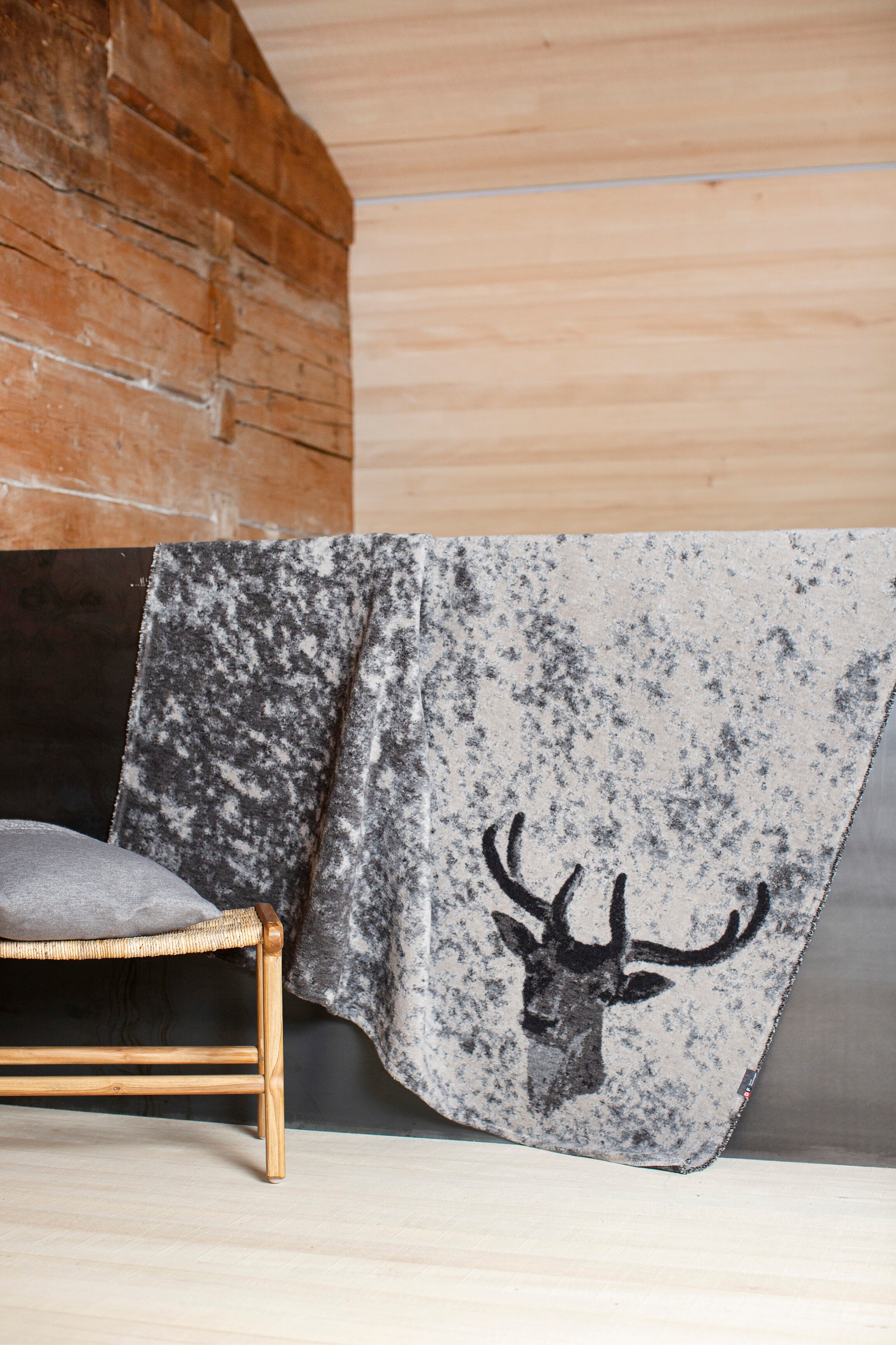 Image of DAVID FUSSENEGGER Wohndecke, mit kurzen Fransen bei Ackermann Versand Schweiz