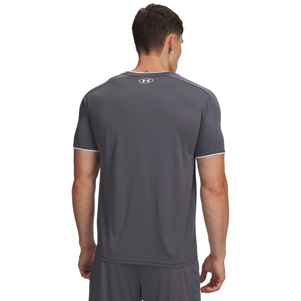 Under Armour® T-shirt d'entraînement »UA M CHALLENGER TRAIN SS« kurze Ärmel, mit atmungsaktiven Mesh-Einsätzen, geruchsregulierend