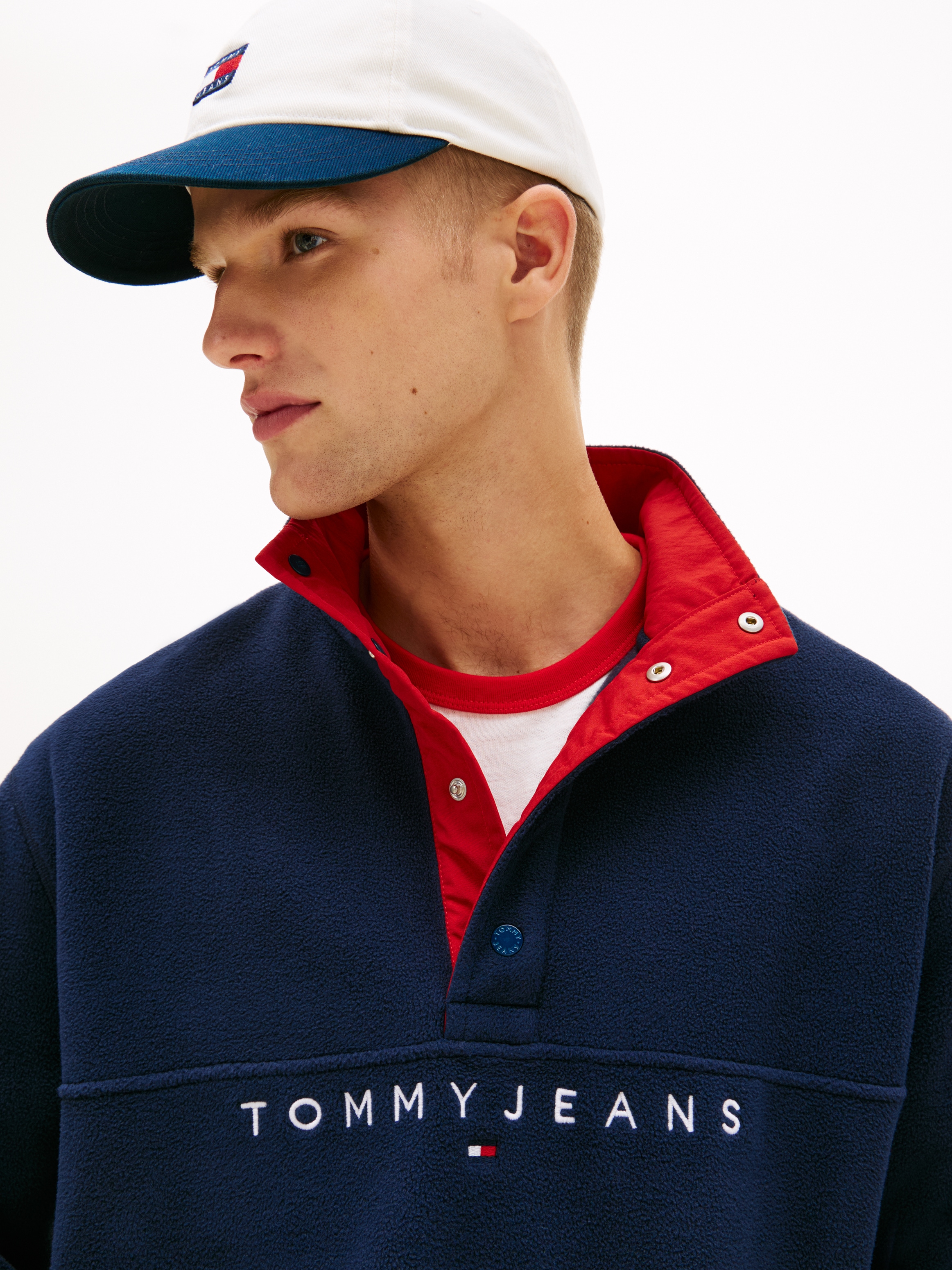 Tommy Jeans Pull en polaire »RRELAXED POP LINEAR MOCK POLAR FLEECE«, coupe décontractée avec col montant
