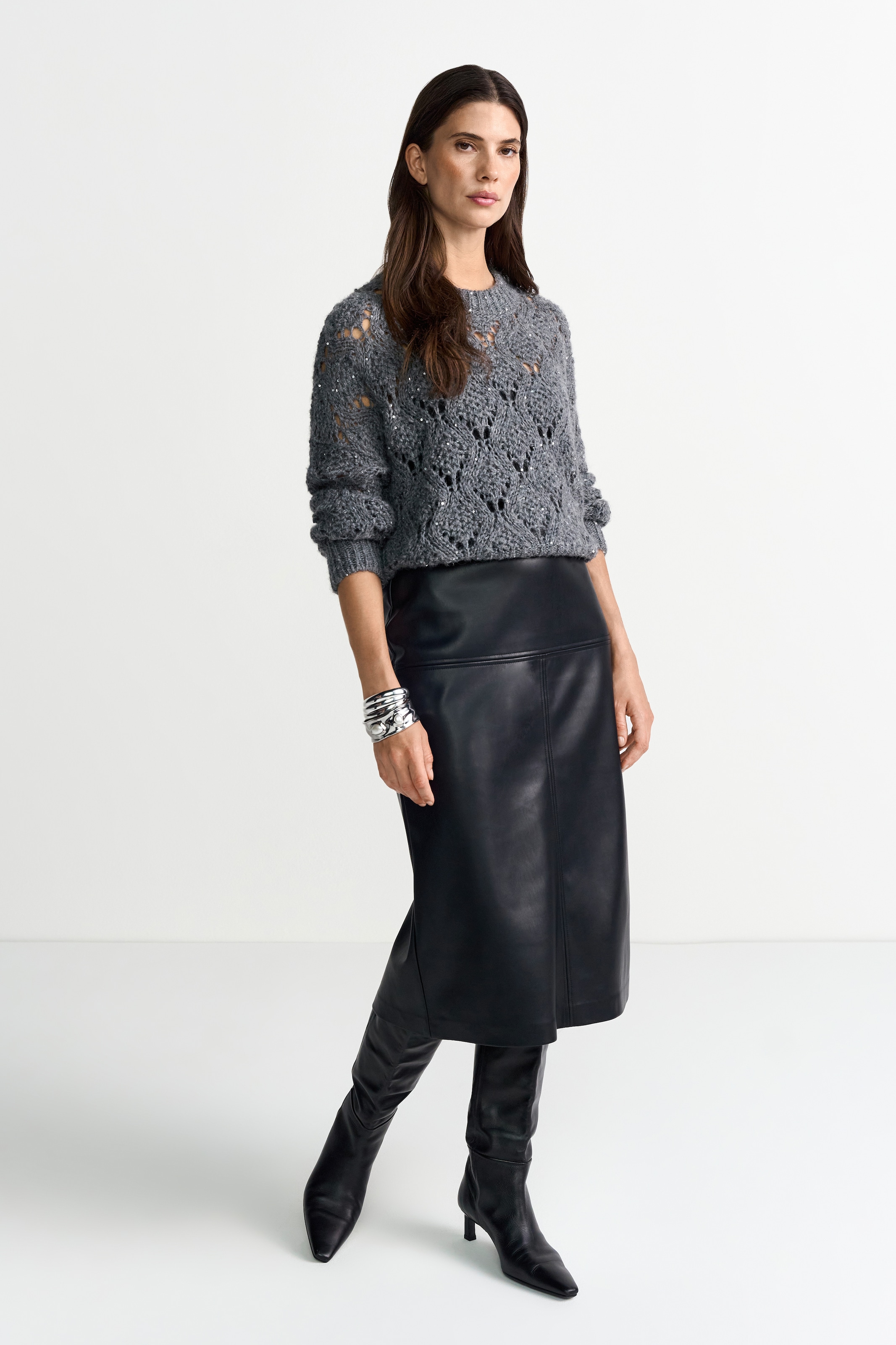 RICHROYAL Pull en tricot mit schimmernden Pailletten, feines Lochmuster, gerade Form